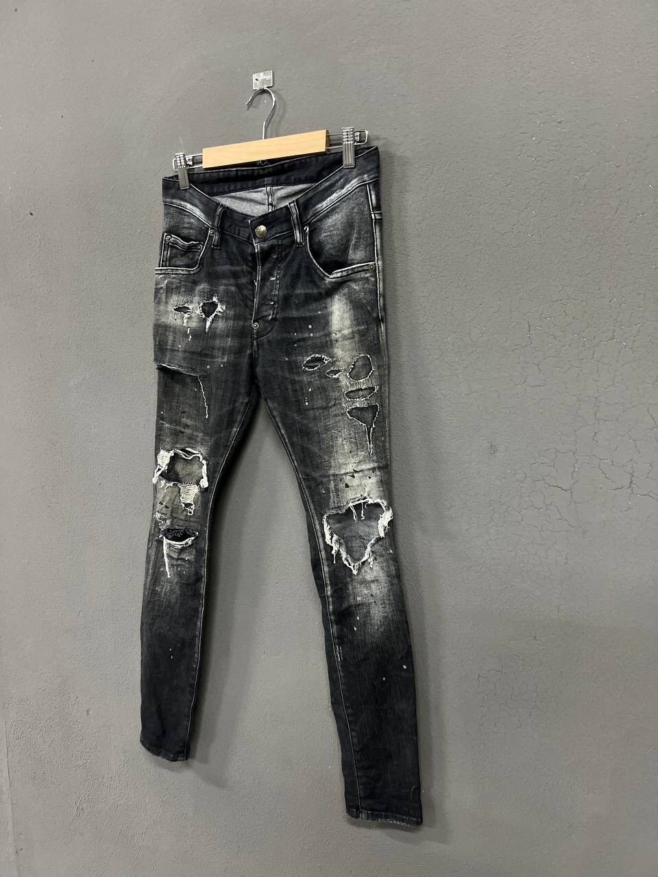 Dsquared2 DSQUARED2 DISTRESS DENIM DESIGN SKINNY Size US 28 / EU 44 - 3 Thumbnail