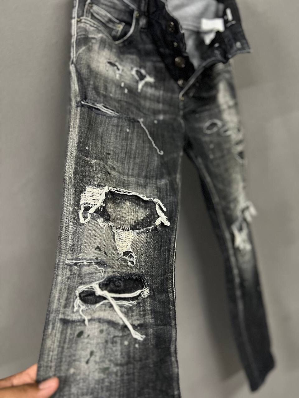 Dsquared2 DSQUARED2 DISTRESS DENIM DESIGN SKINNY Size US 28 / EU 44 - 16 Thumbnail