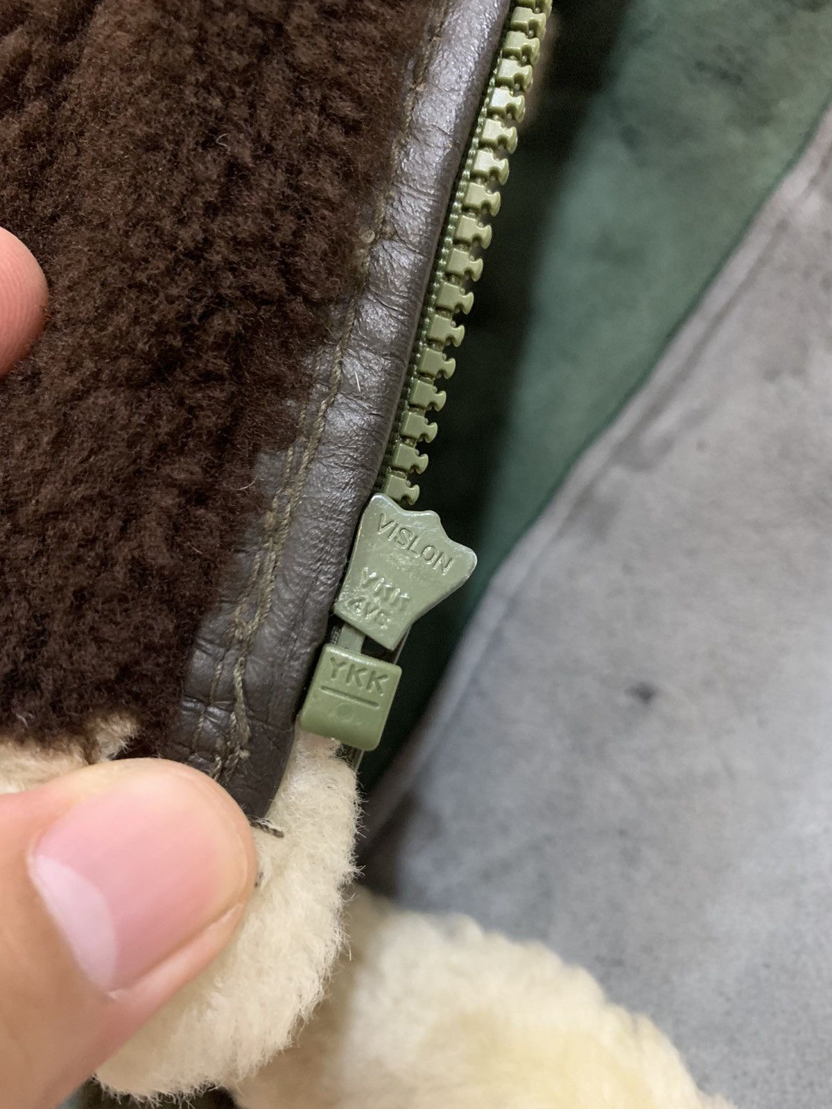 FLEECE LINING LEATHER PATCHWORKS VEST