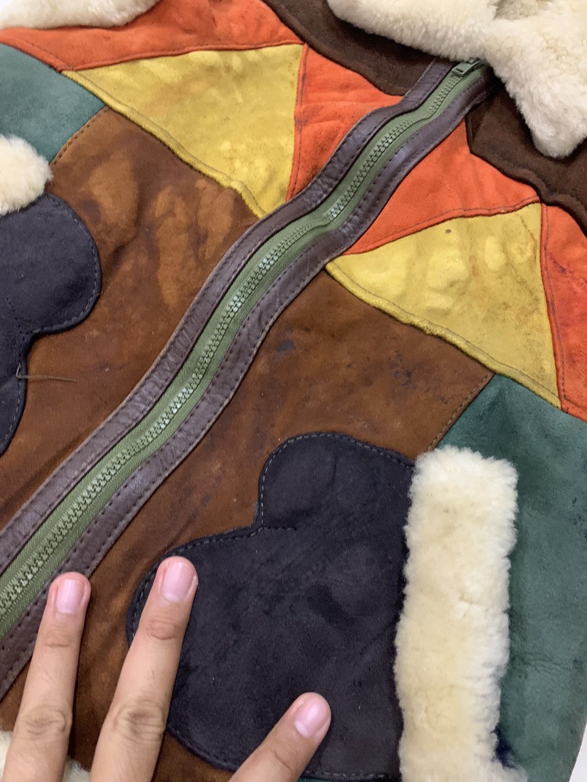 FLEECE LINING LEATHER PATCHWORKS VEST