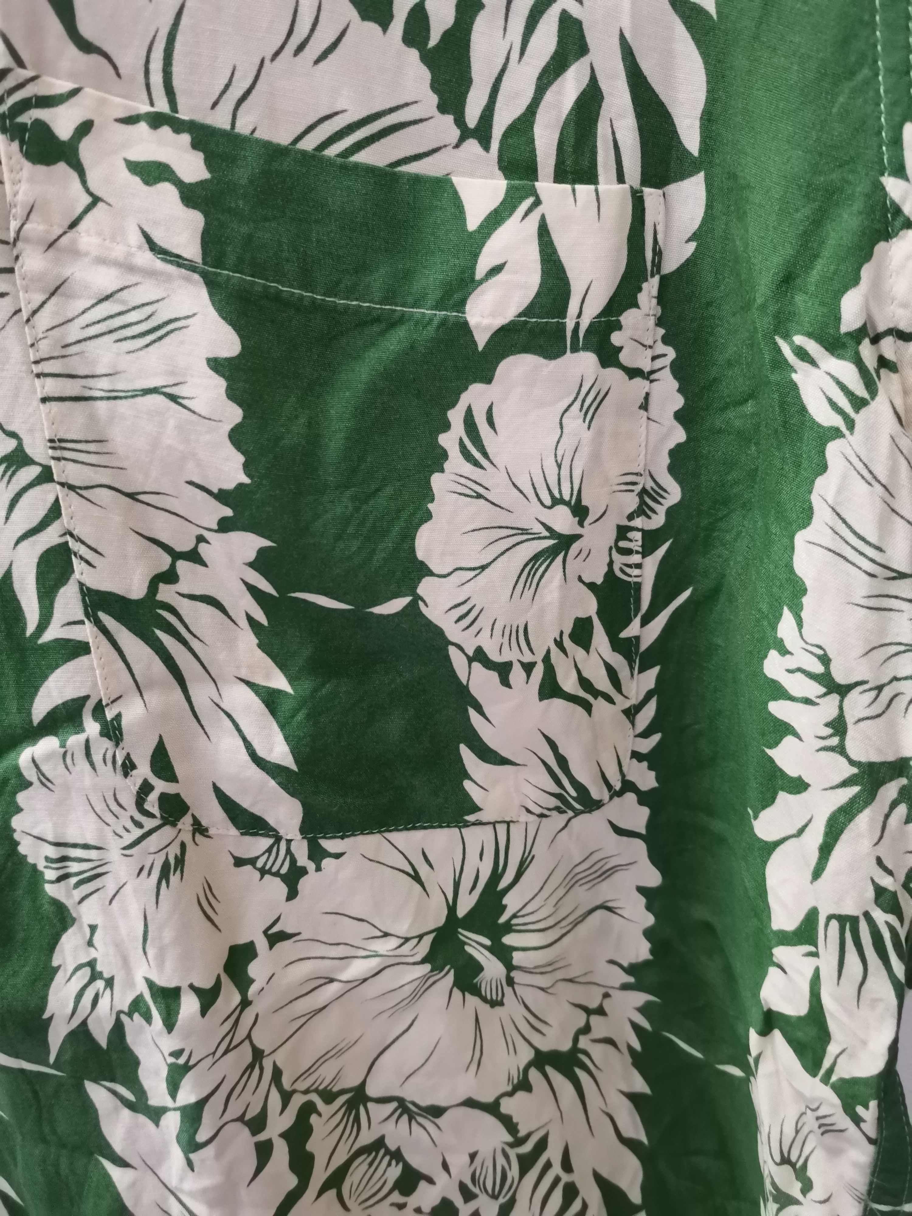 Hawaiian Motif by Sugar Cane