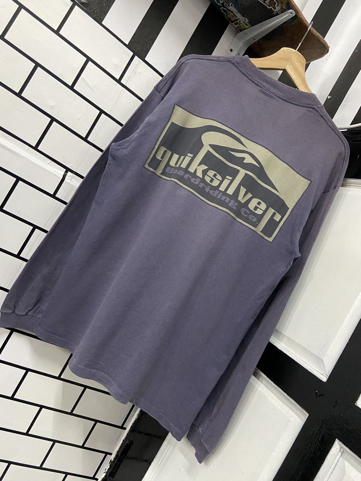 Quicksilver Vintage Quicksilver Nicely Sun Faded Long Sleeve Tshirt Size US M / EU 48-50 / 2 - 9 Thumbnail