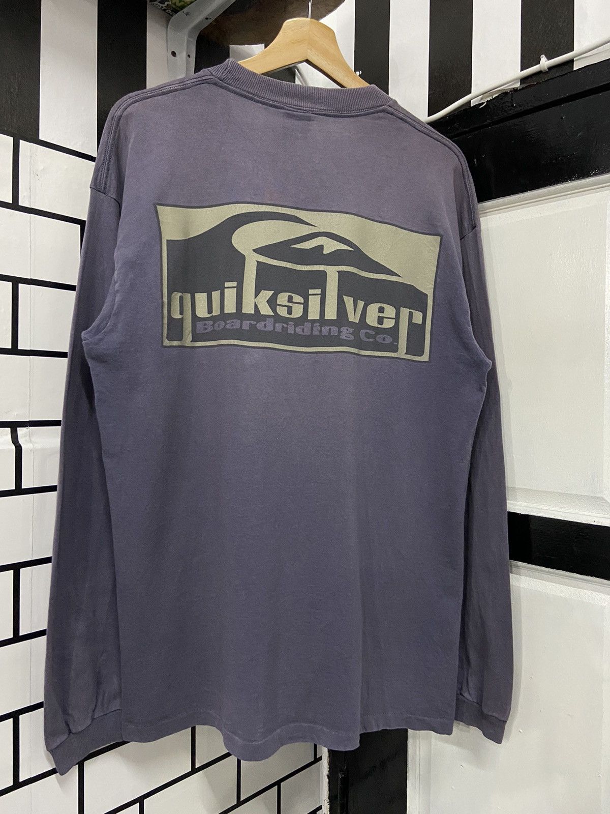 Quicksilver Vintage Quicksilver Nicely Sun Faded Long Sleeve Tshirt Size US M / EU 48-50 / 2 - 12 Thumbnail