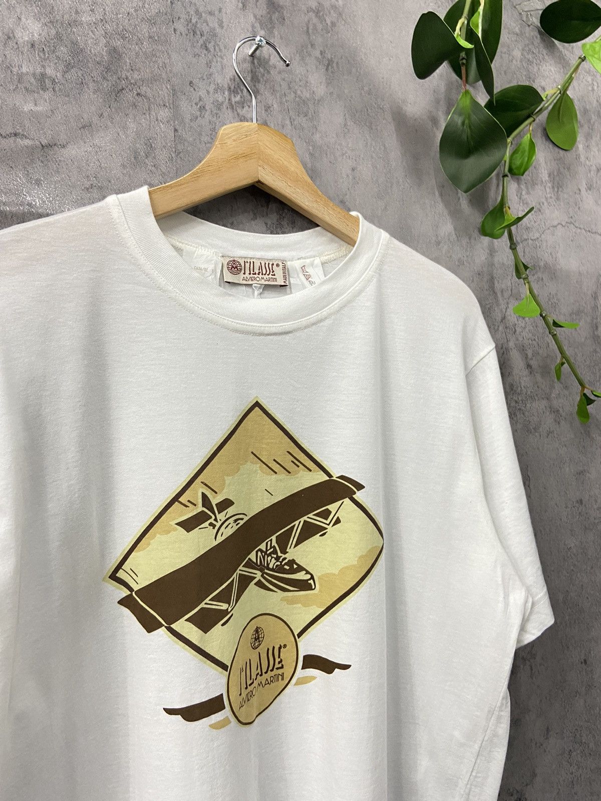 Alviero Martini Vintage Alviero Martini Luxury Italy Made Tshirt Size US L / EU 52-54 / 3 - 4 Thumbnail