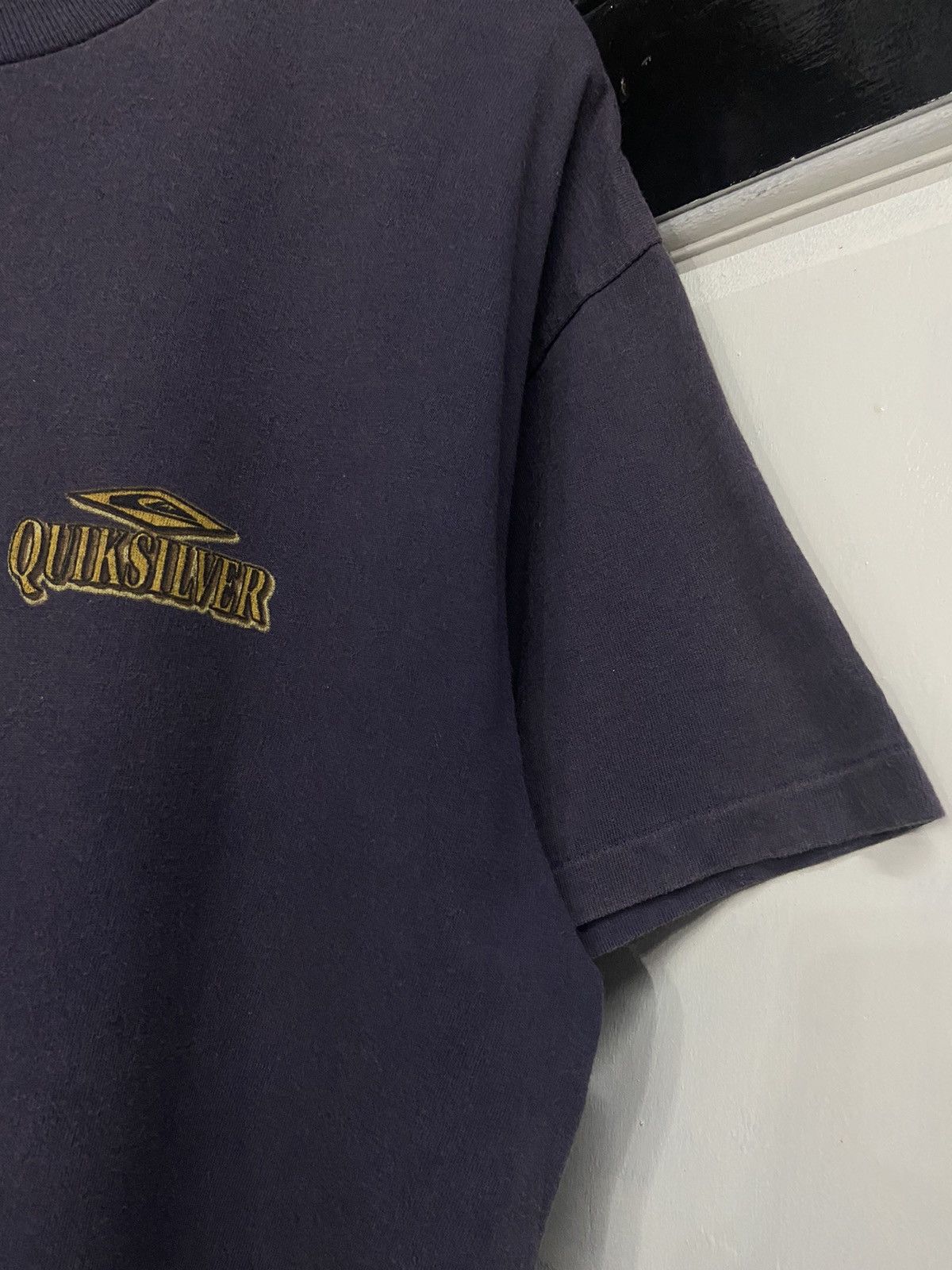 Quiksilver Vintage 90’s Quicksilver Back Hint Tshirt Size US L / EU 52-54 / 3 - 5 Thumbnail