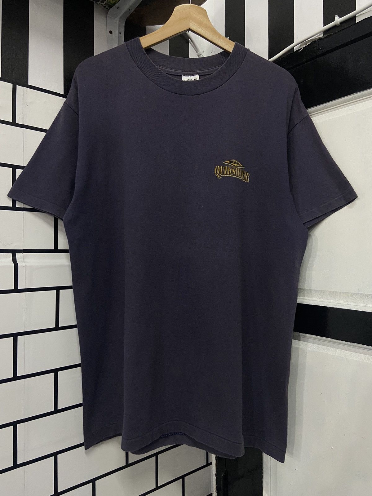 Quiksilver Vintage 90’s Quicksilver Back Hint Tshirt Size US L / EU 52-54 / 3 - 2 Thumbnail