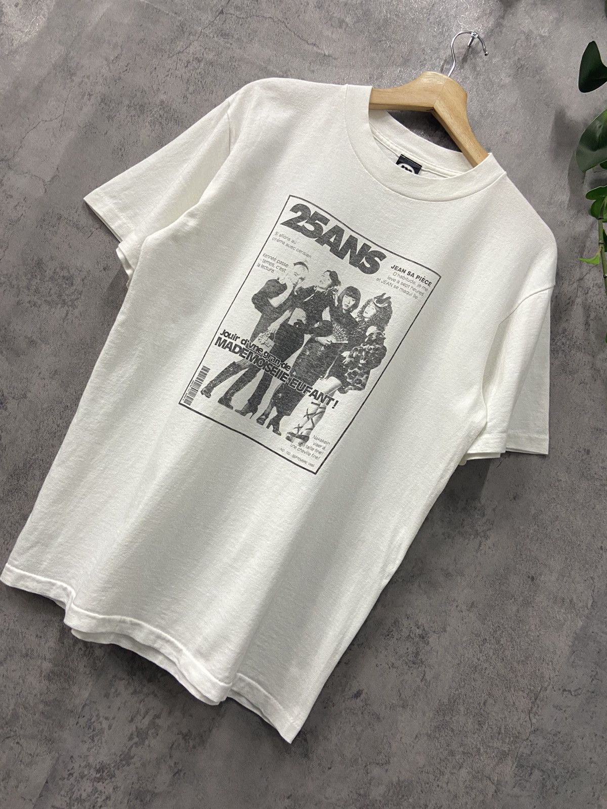 Vintage Vintage 90’s 25ANS Cover Magazine Mr. Children Band Tees Size US M / EU 48-50 / 2 - 2 Thumbnail