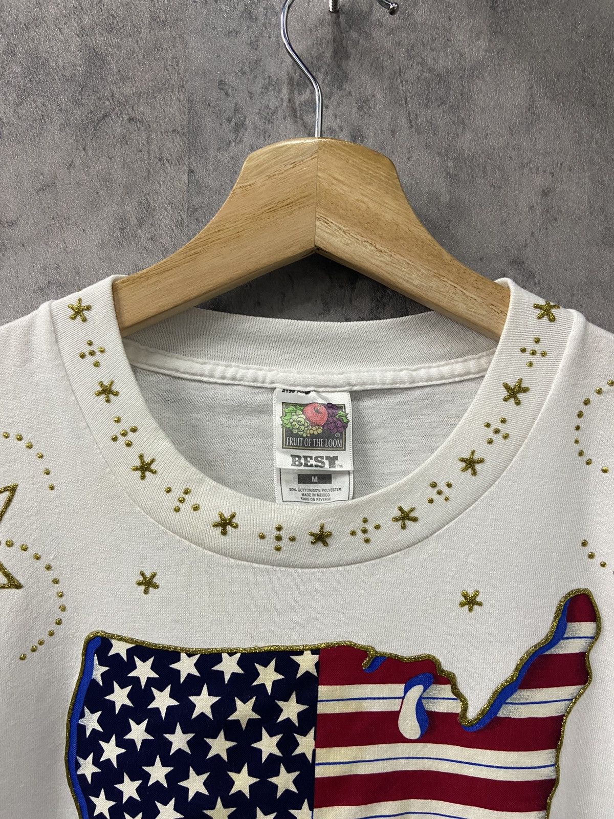 Vintage Vintage 90’s USA Flag Map Art Embossed Glitter Tshirt Size US S / EU 44-46 / 1 - 11 Thumbnail