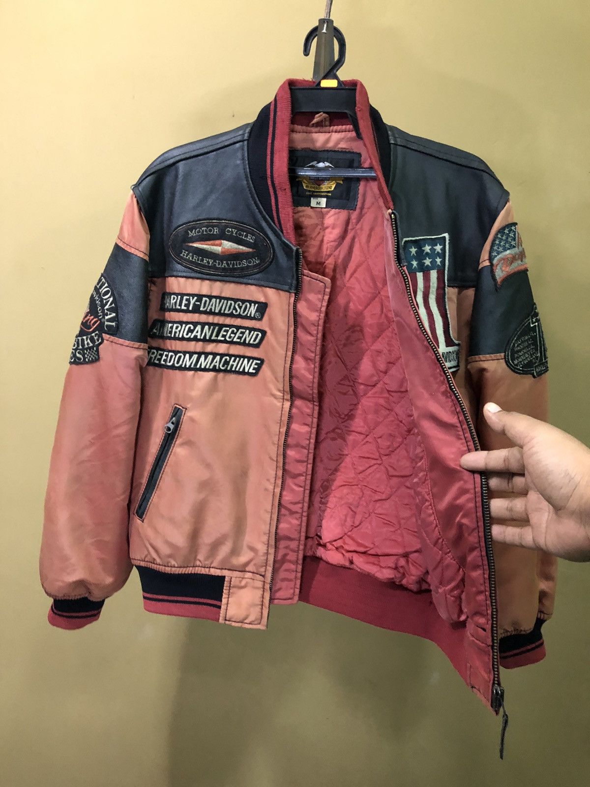 Harley Davidson × Vintage Vintage Sunfaded Harley Davidson Leather Bomber Jacket Size US M / EU 48-50 / 2 - 9 Thumbnail
