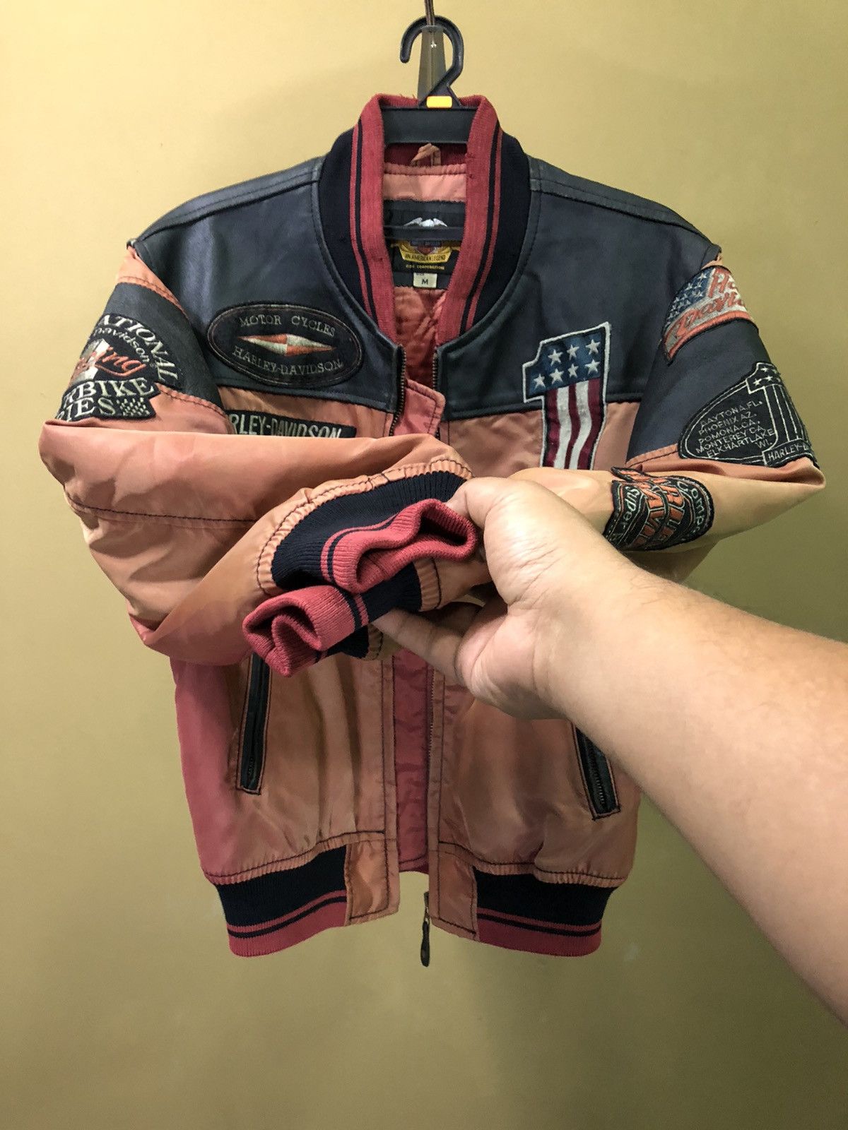 Harley Davidson × Vintage Vintage Sunfaded Harley Davidson Leather Bomber Jacket Size US M / EU 48-50 / 2 - 13 Thumbnail
