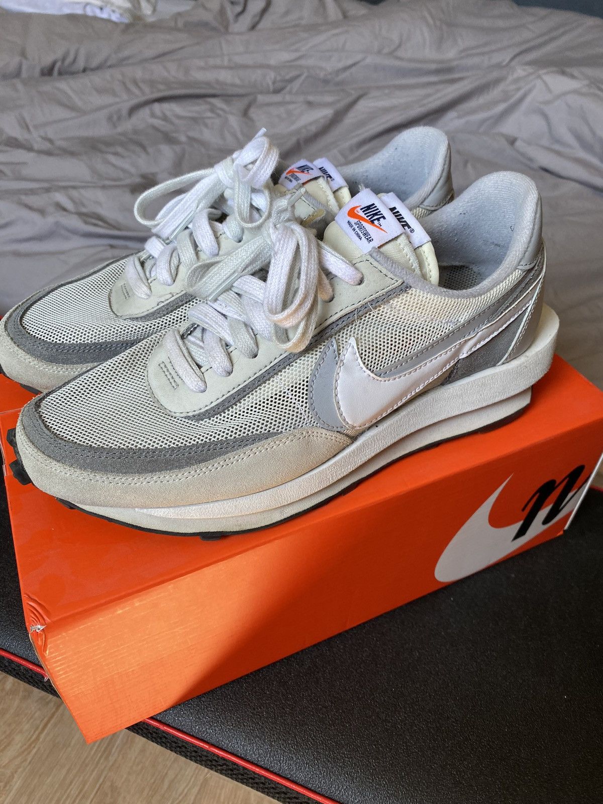 Sacai x nike ldv waffle summit white deals