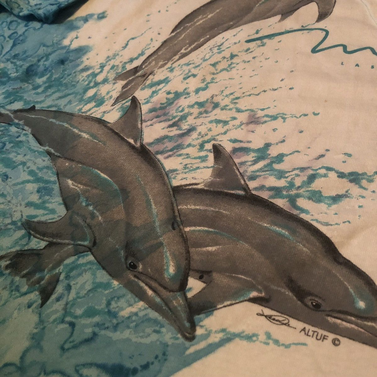 Vintage Vintage 90s Mirage Las Vegas Dolphin All Over Logo Tee Shirt Size US M / EU 48-50 / 2 - 8 Thumbnail