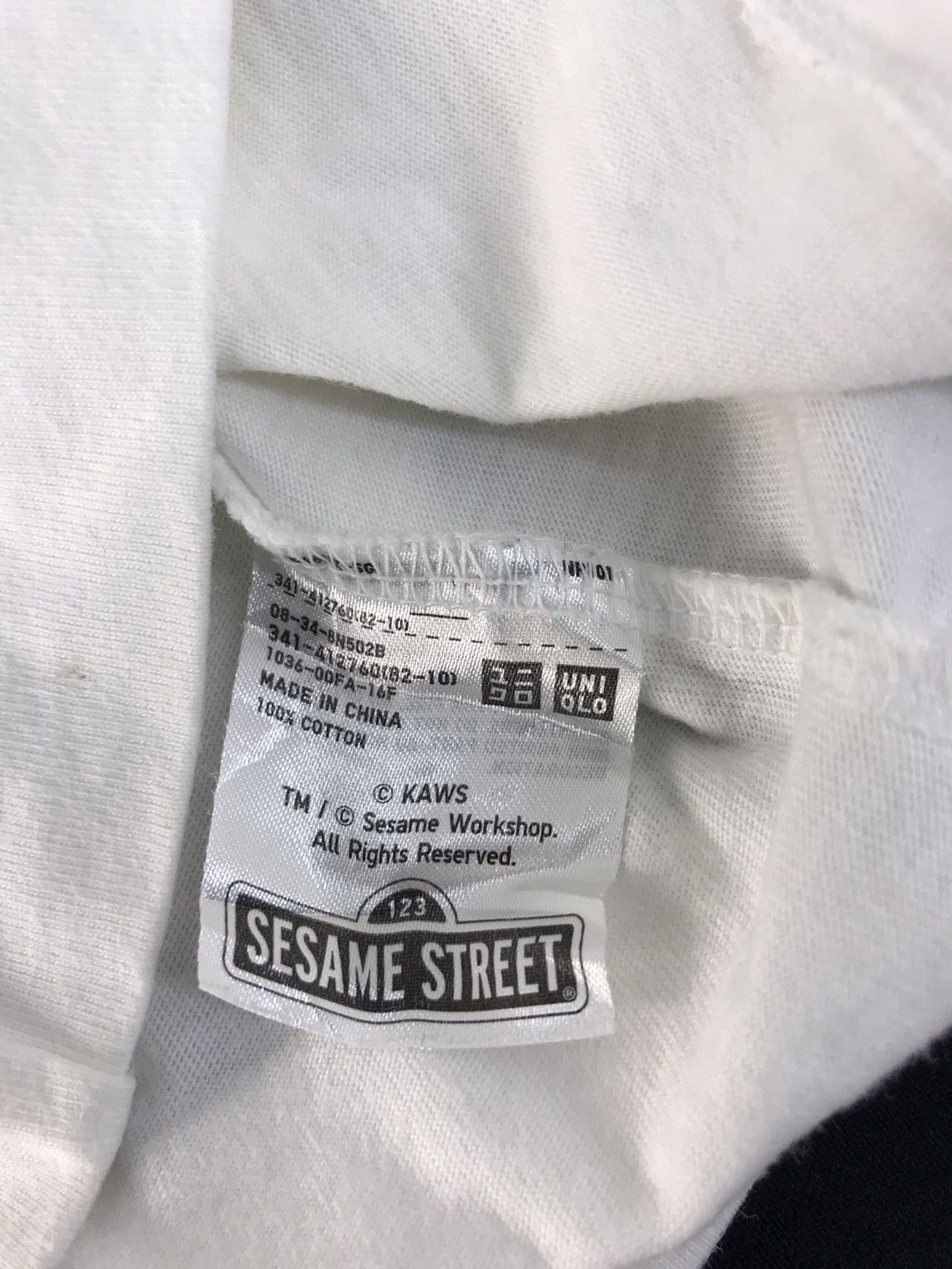 Japanese Brand × Kaws Cartoon Network Kaws Sesame Street Monster Tear Style Size US S / EU 44-46 / 1 - 6 Thumbnail