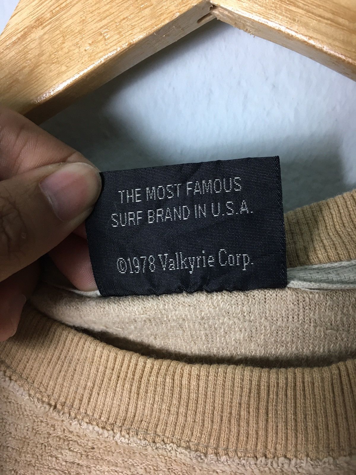 Vintage Vintage Bear The Famous Surf Brand In Usa Fleece Sweatshirt Size US L / EU 52-54 / 3 - 8 Thumbnail