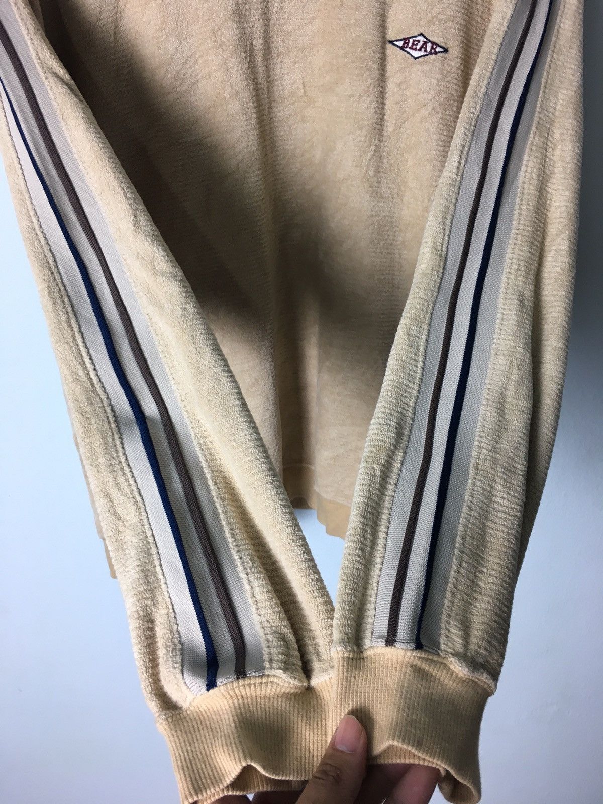 Vintage Vintage Bear The Famous Surf Brand In Usa Fleece Sweatshirt Size US L / EU 52-54 / 3 - 6 Thumbnail
