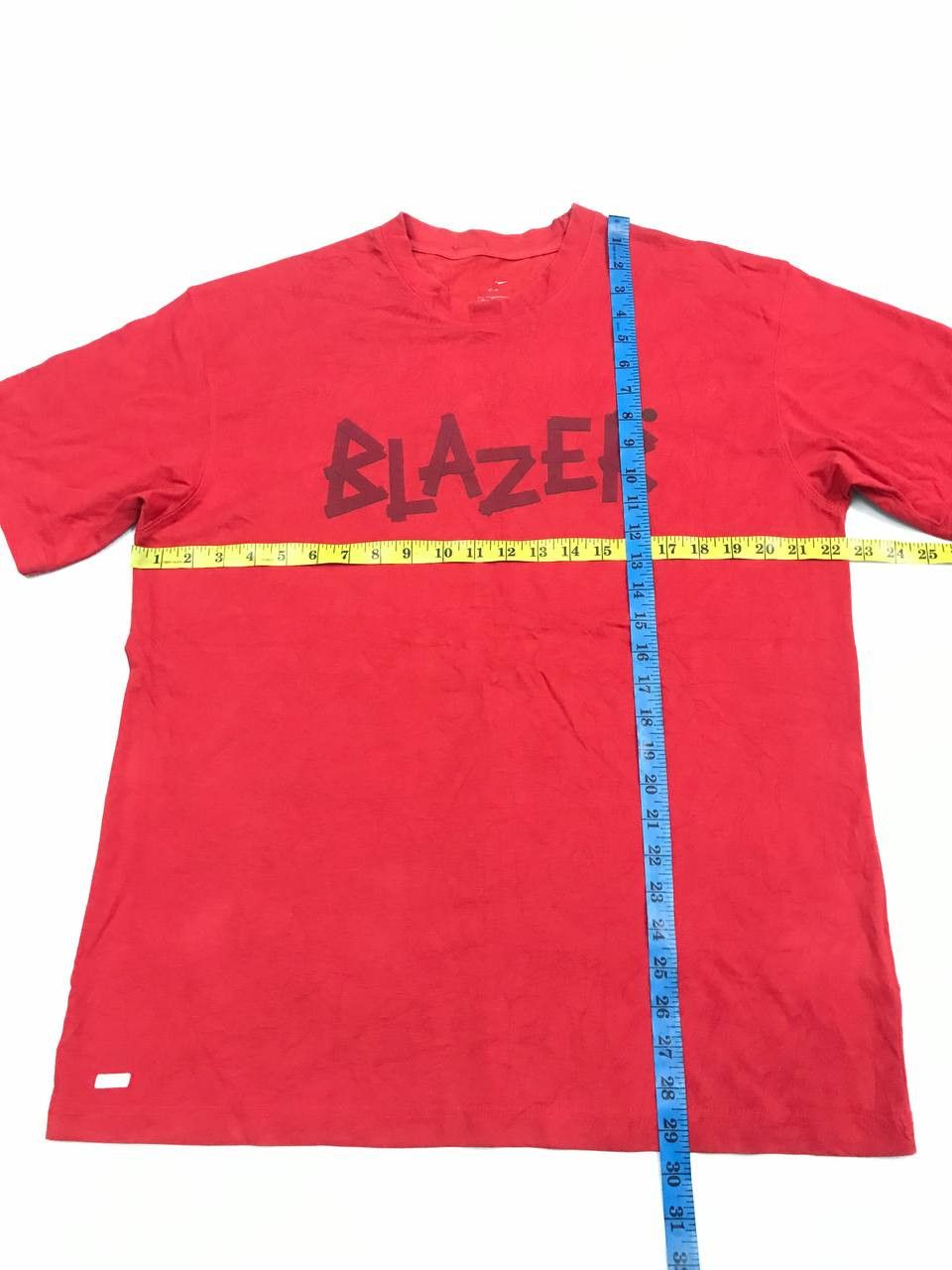 Nike NIke Tee Blazer Spell Out Size US L / EU 52-54 / 3 - 10 Thumbnail