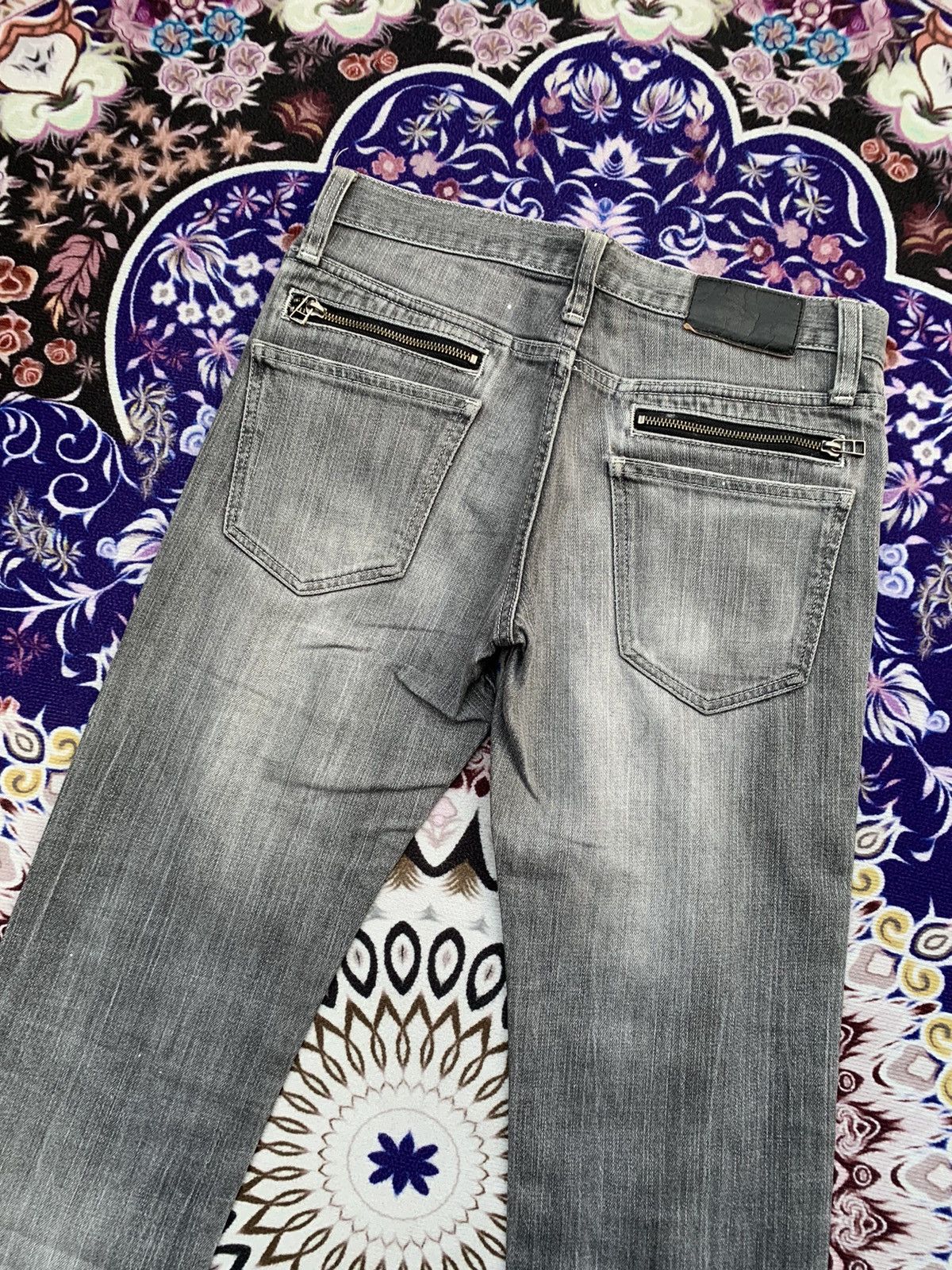 Uniqlo Uniqlo Faded Skinny Fit Denim Size US 31 - 9 Thumbnail