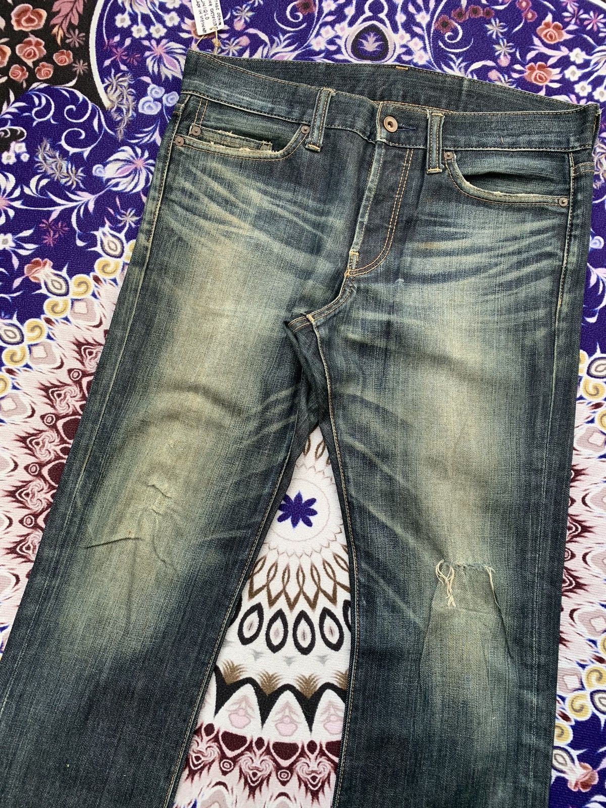 Uniqlo Uniqlo Distressed Denim Size US 35 - 4 Thumbnail