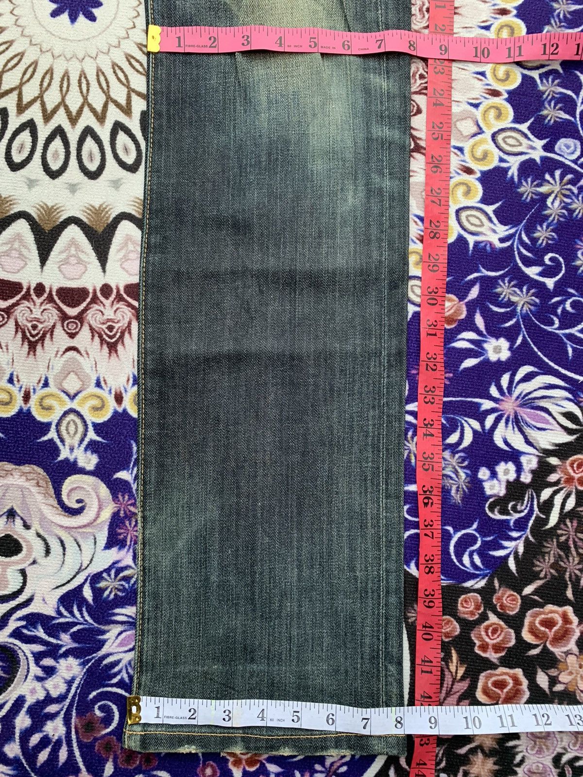 Uniqlo Uniqlo Distressed Denim Size US 35 - 14 Thumbnail