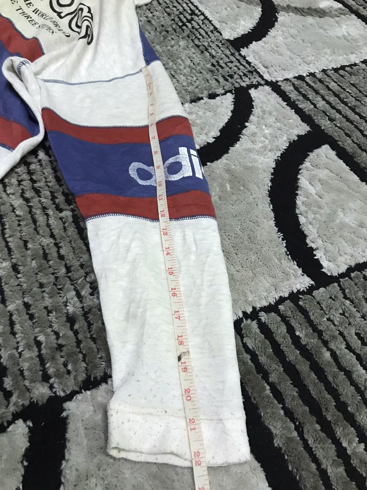 Vintage Vintage 90s Adidas pullover big logo hoodie Size US L / EU 52-54 / 3 - 9 Thumbnail