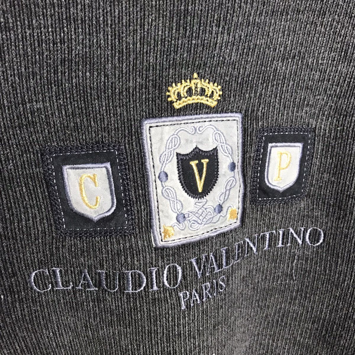 Valentino Claudio valentino paris embroidery logo crewneck Size US L / EU 52-54 / 3 - 4 Thumbnail