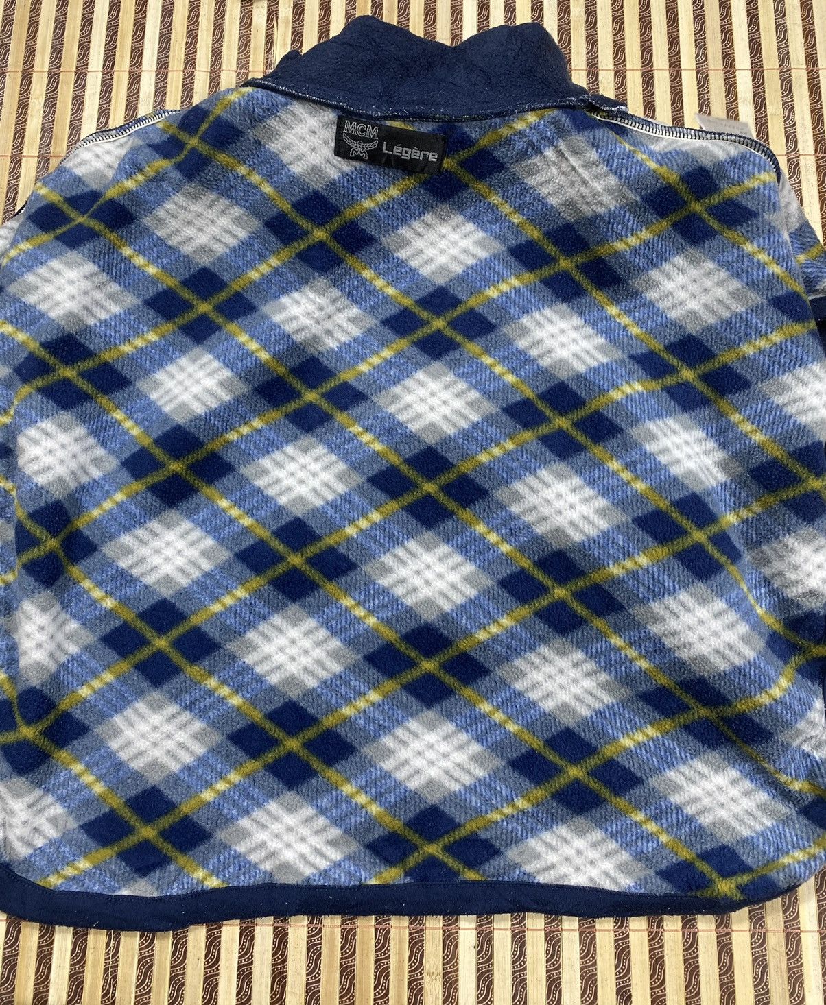 MCM Fleece Crop Top By MCM Size XL / US 12-14 / IT 48-50 - 8 Thumbnail