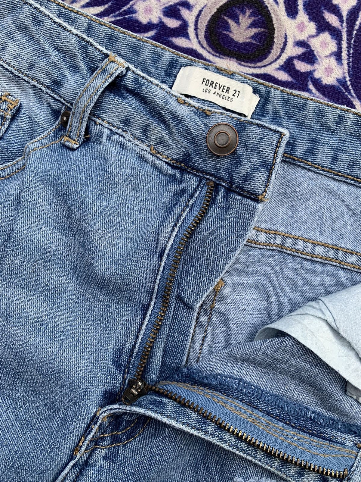Designer × Forever 21 Forever 21 Distressed Denim Size US 32 / EU 48 - 3 Thumbnail