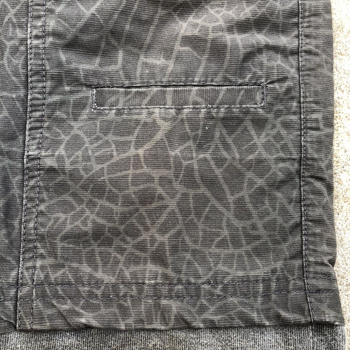 Japanese Brand × PPFM 🔥Rare🔥🇯🇵PPFM Black Abstract Pockets Cropped Short Pants Size US 30 / EU 46 - 11 Thumbnail