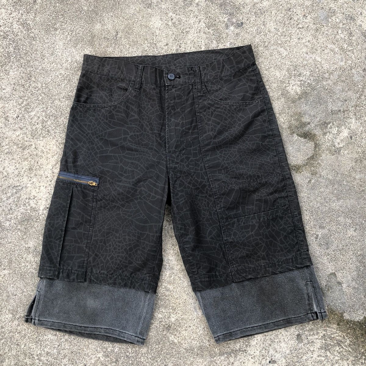 Japanese Brand × PPFM 🔥Rare🔥🇯🇵PPFM Black Abstract Pockets Cropped Short Pants Size US 30 / EU 46 - 1 Thumbnail