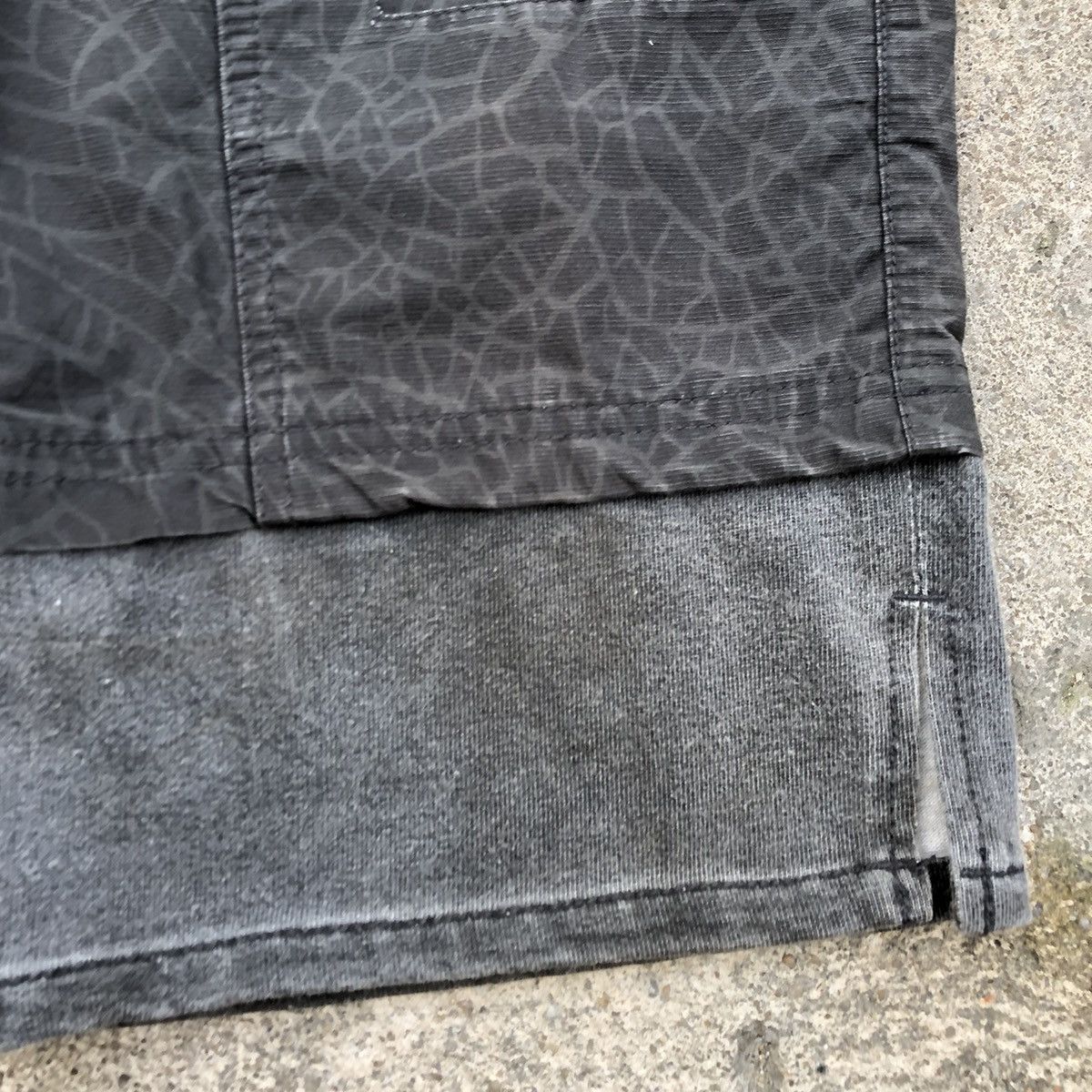 Japanese Brand × PPFM 🔥Rare🔥🇯🇵PPFM Black Abstract Pockets Cropped Short Pants Size US 30 / EU 46 - 7 Thumbnail