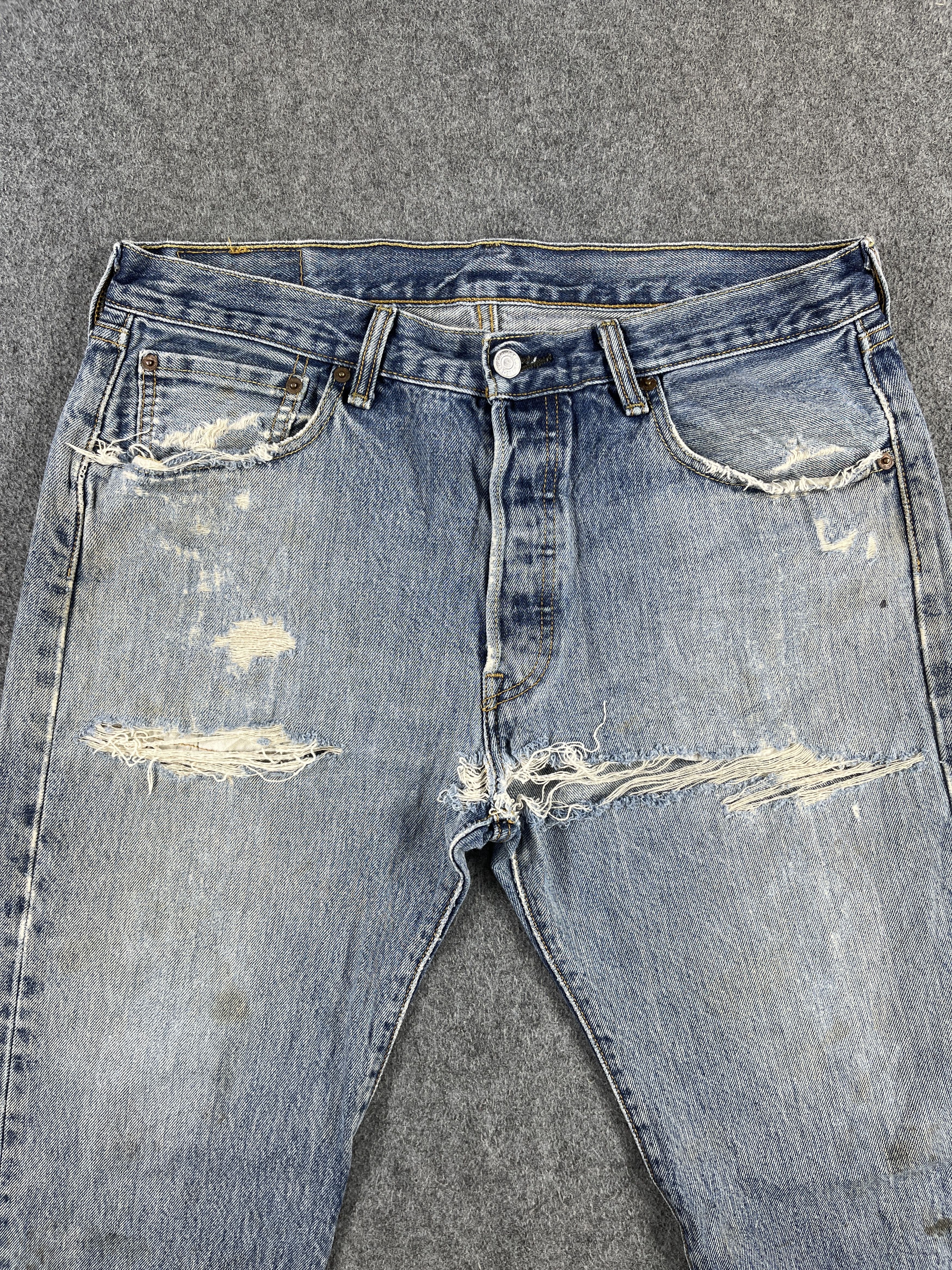 Levi's Vintage Levis 501 Ripped Jeans - J213 Size US 34 / EU 50 - 3 Thumbnail