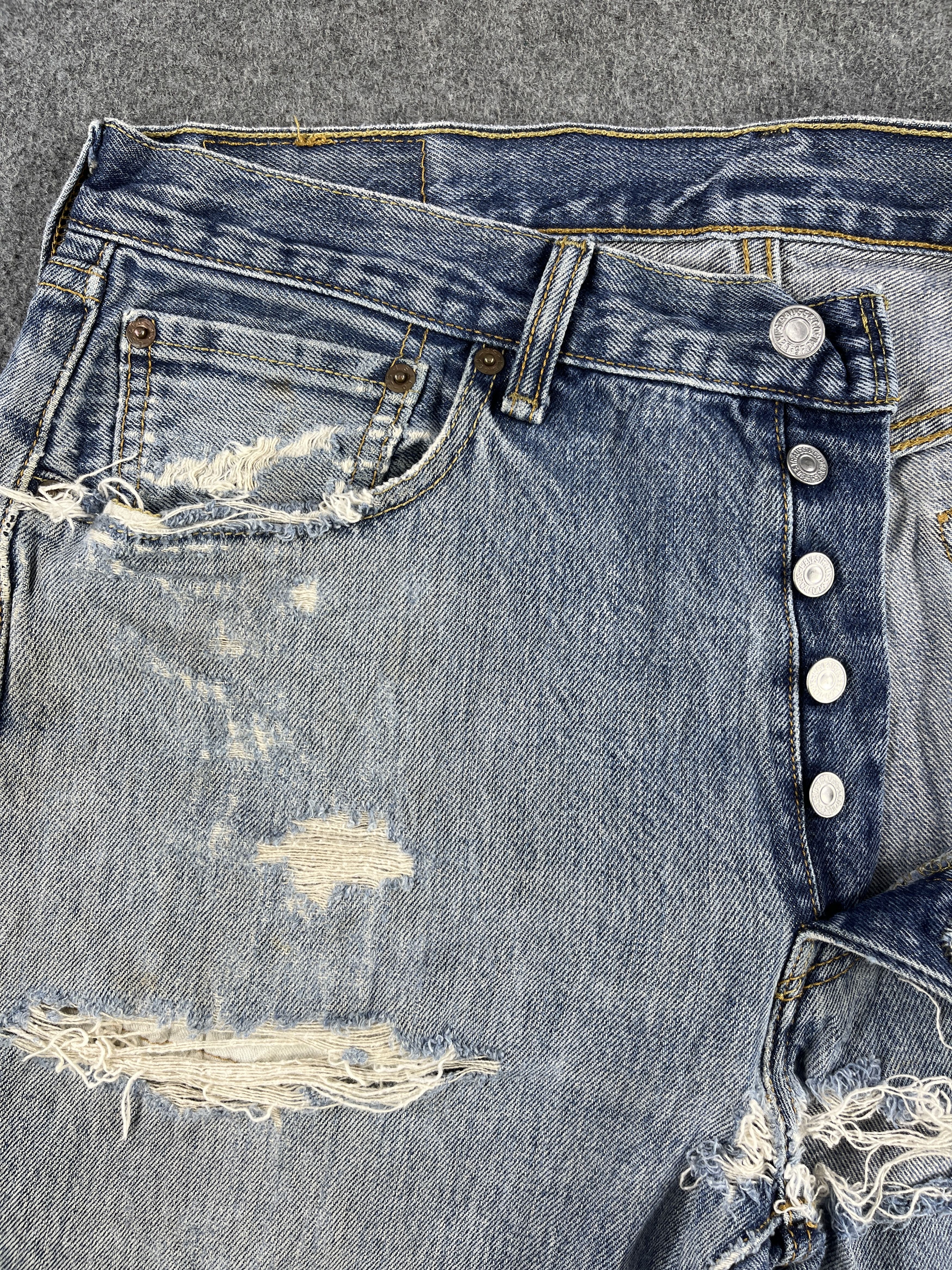 Levi's Vintage Levis 501 Ripped Jeans - J213 Size US 34 / EU 50 - 7 Thumbnail