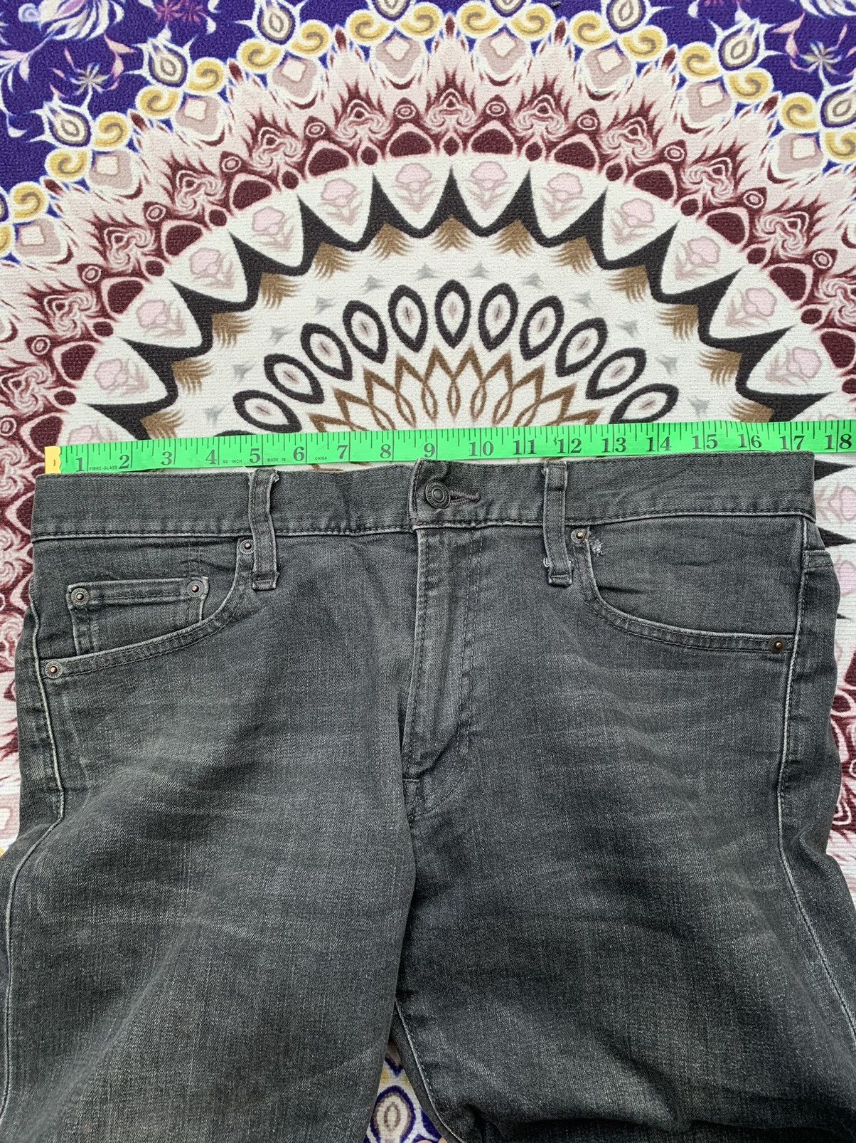 Japanese Brand Uniqlo Faded Wash Denim Size US 35 - 8 Thumbnail