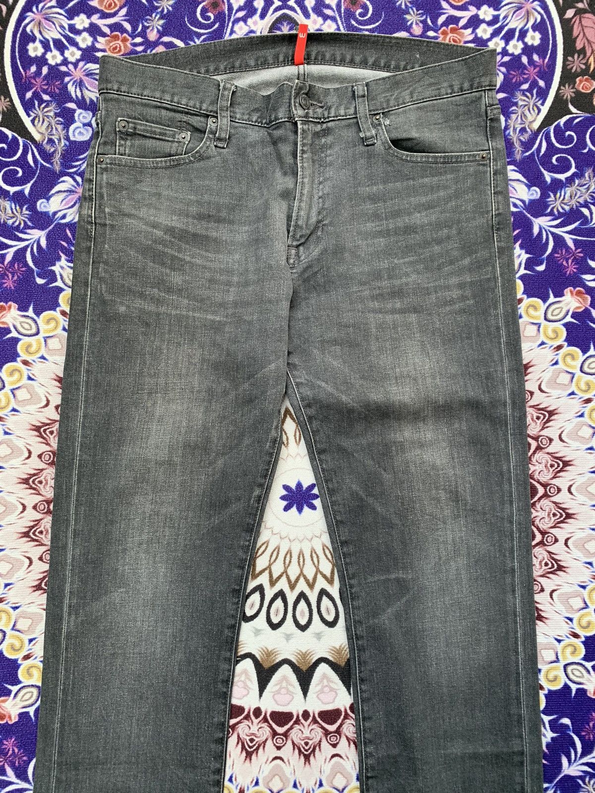 Japanese Brand Uniqlo Faded Wash Denim Size US 35 - 2 Thumbnail