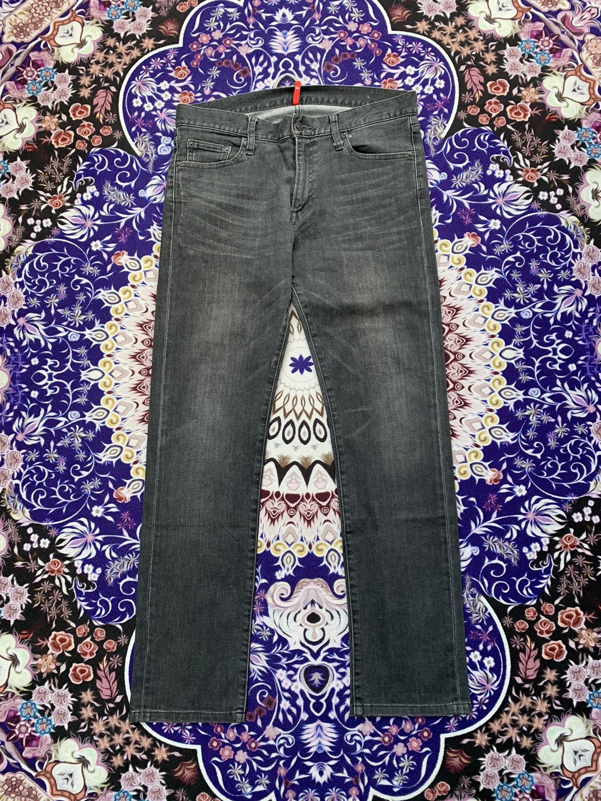 Japanese Brand Uniqlo Faded Wash Denim Size US 35 - 1 Thumbnail