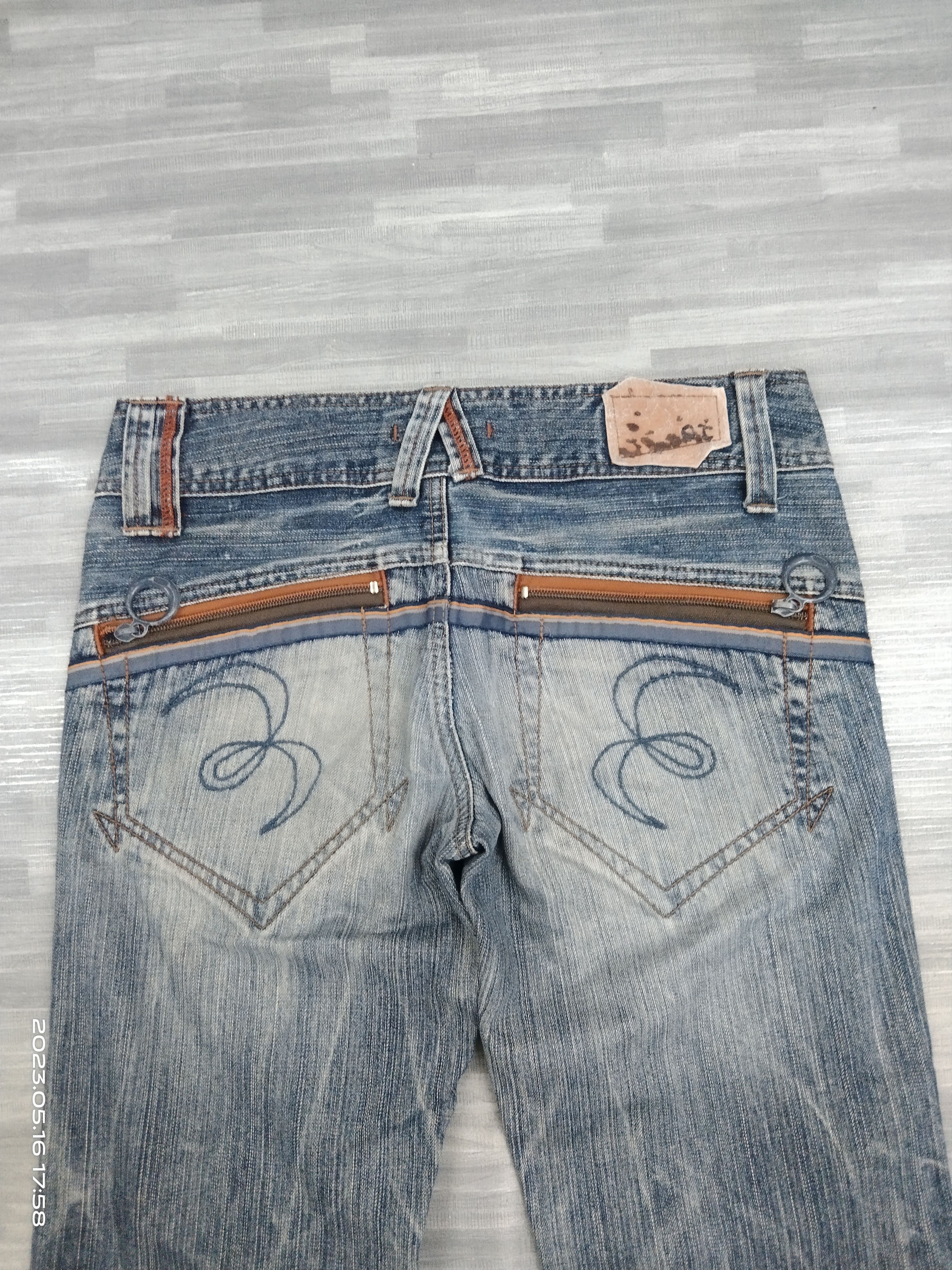 Japanese Brand FLARE DISTRESSED MADE IN NIPPON Size 29" - 5 Thumbnail