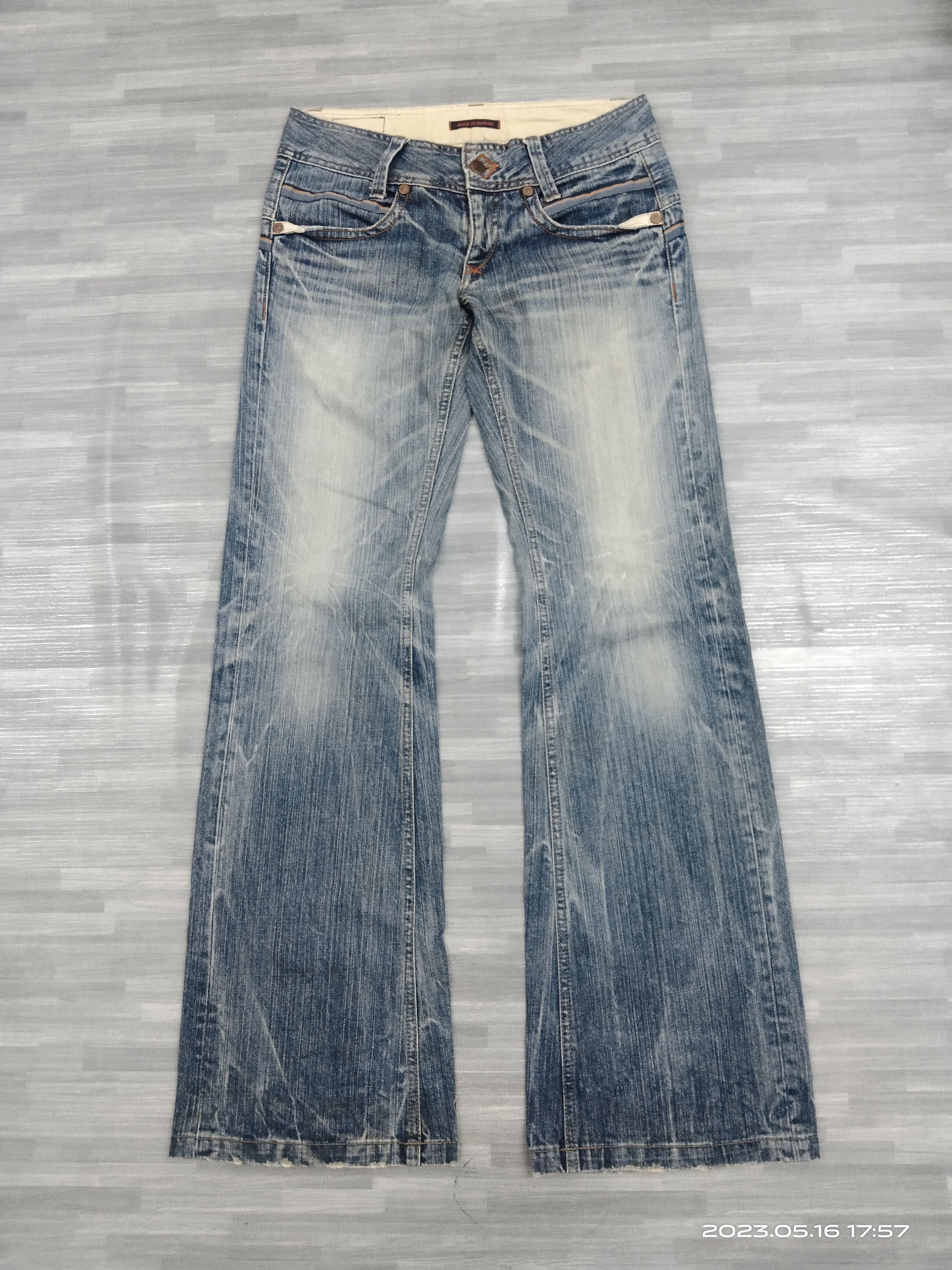 Japanese Brand FLARE DISTRESSED MADE IN NIPPON Size 29" - 2 Thumbnail