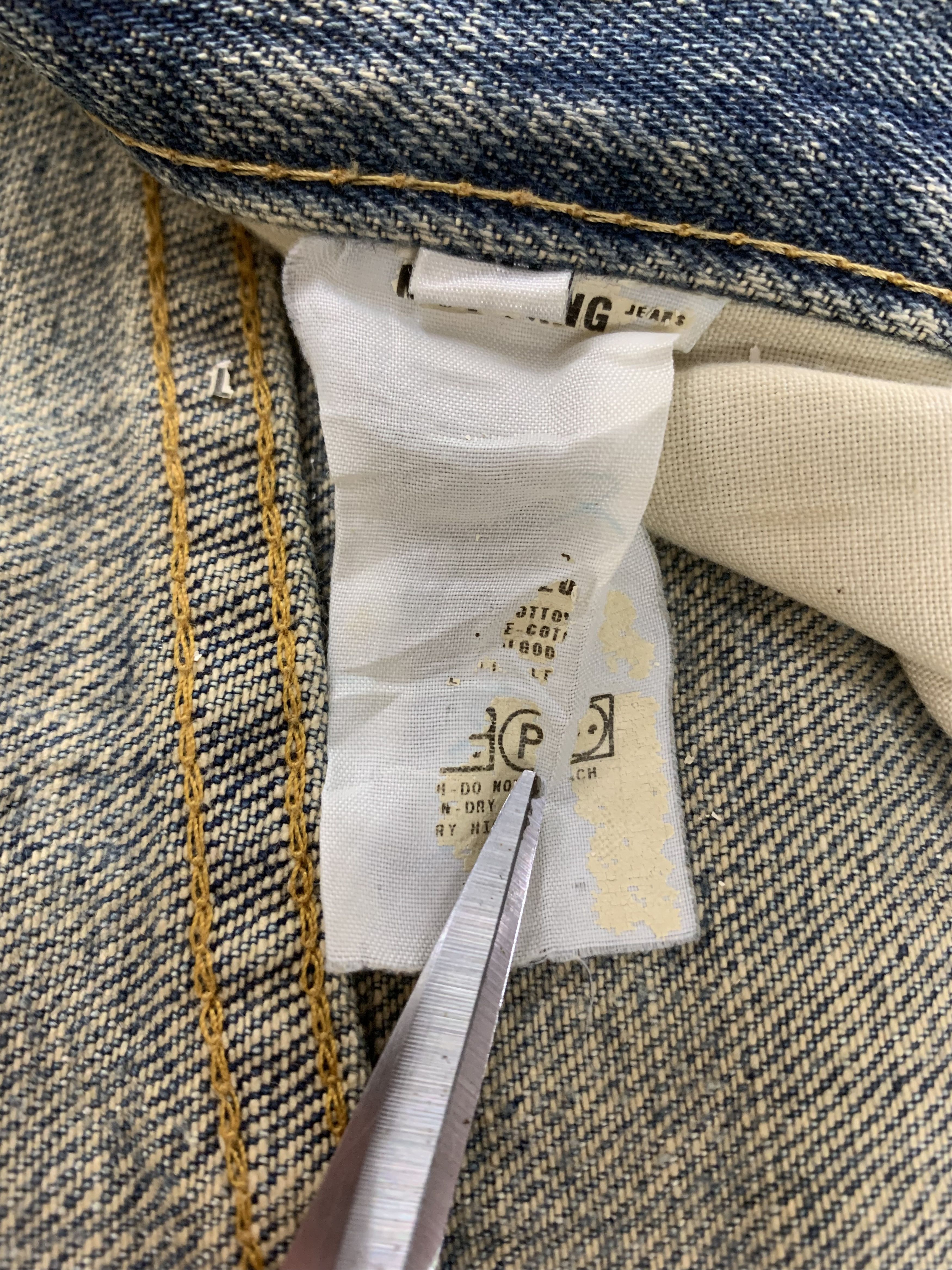 Japanese Brand Vintage Denim 29x33.5 Distressed Faded Dirty Size US 29 - 4 Thumbnail