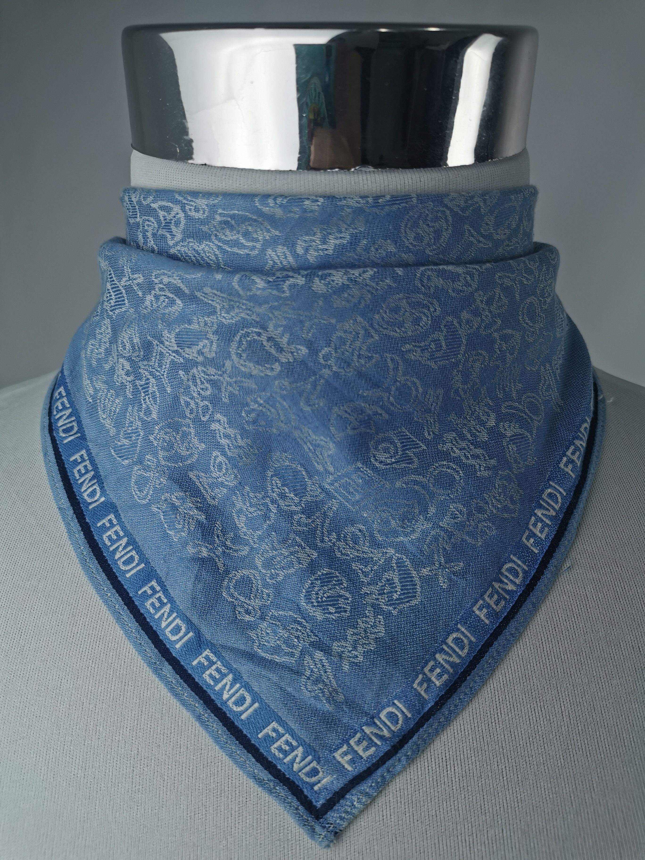 Vintage Fendi handkerchief bandana neckerchief Size ONE SIZE - 1 Thumbnail