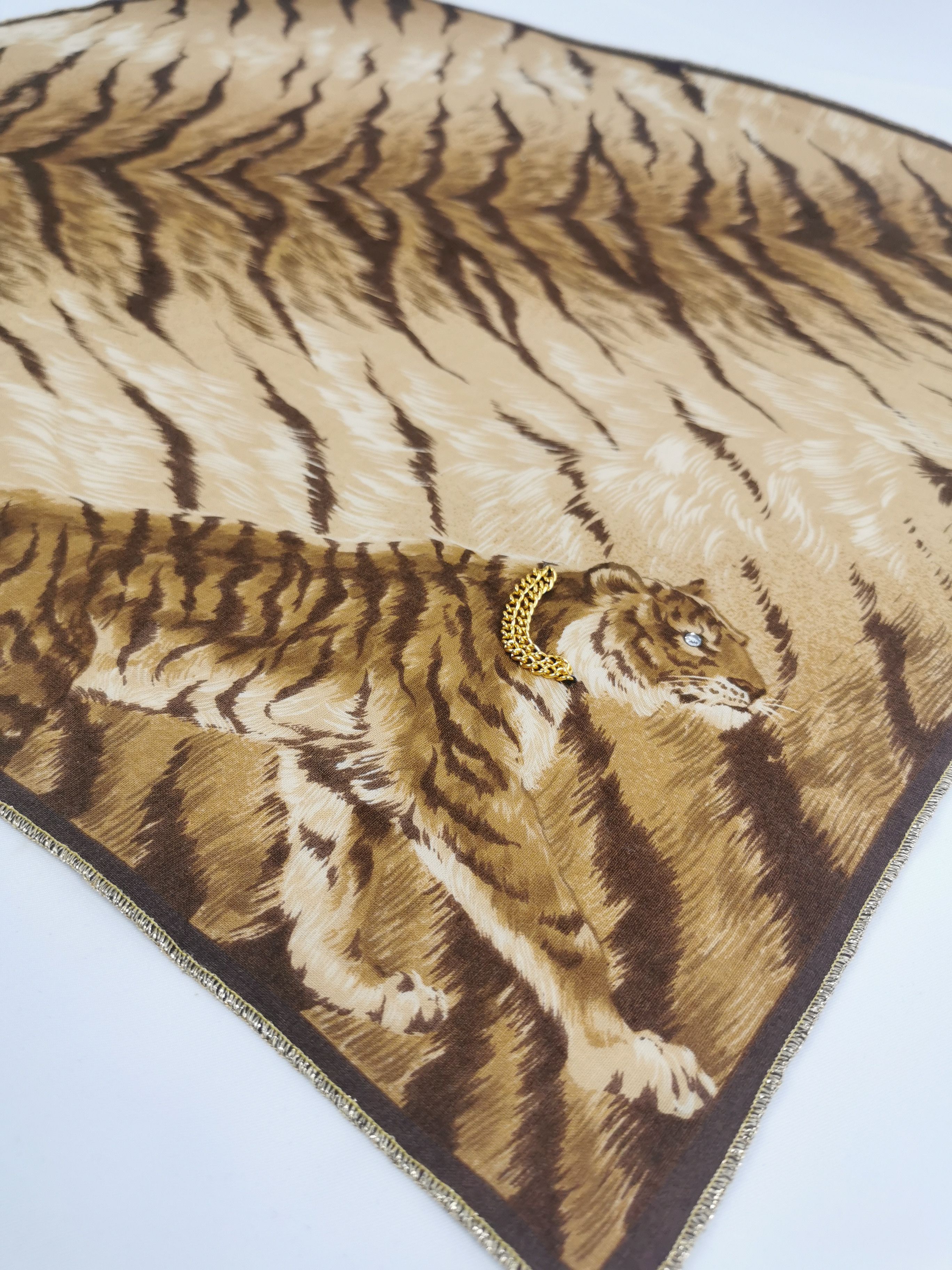 Japanese Brand Japanese brand tiger handkerchief bandana neckerchief Size ONE SIZE - 6 Thumbnail