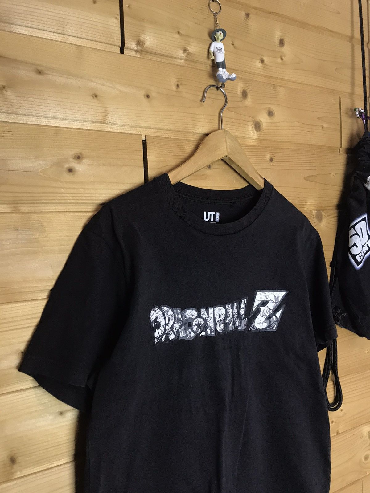 Uniqlo Uniqlo x Dragon Ball Z t-shirt Size US S / EU 44-46 / 1 - 1 Thumbnail