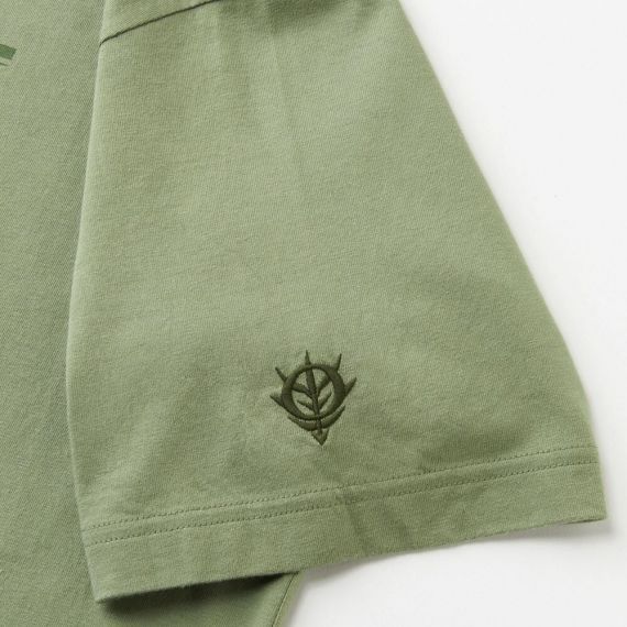 Japanese Brand Uniqlo / Shonen Jump Collab Gundam Zaku Tee Size US M / EU 48-50 / 2 - 3 Thumbnail