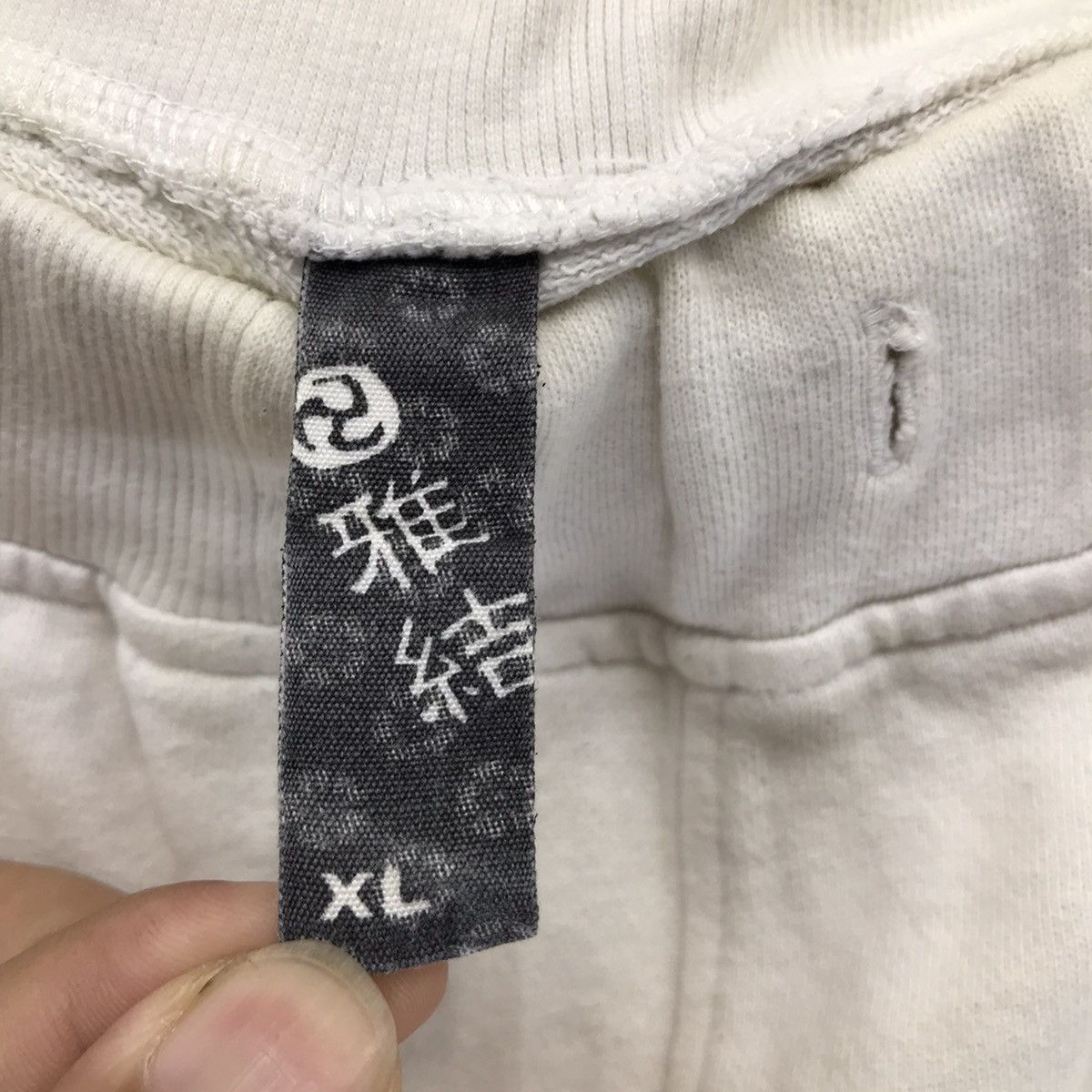 Japanese Brand Vintage Sukajan Shorts Pants Biglogo Koi Fish Dragon Size US 33 - 8 Thumbnail