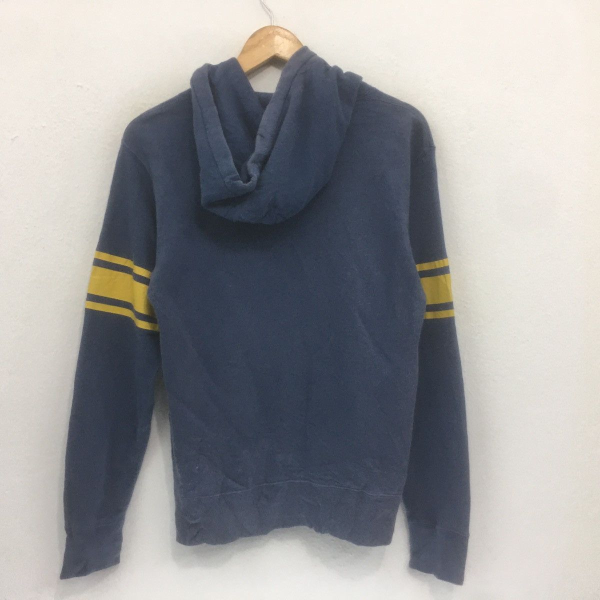 Cartoon Network × Disney × Mickey Mouse Vintage Walt Disney Production New York Mickey Mouse Hoodie Size US S / EU 44-46 / 1 - 4 Thumbnail