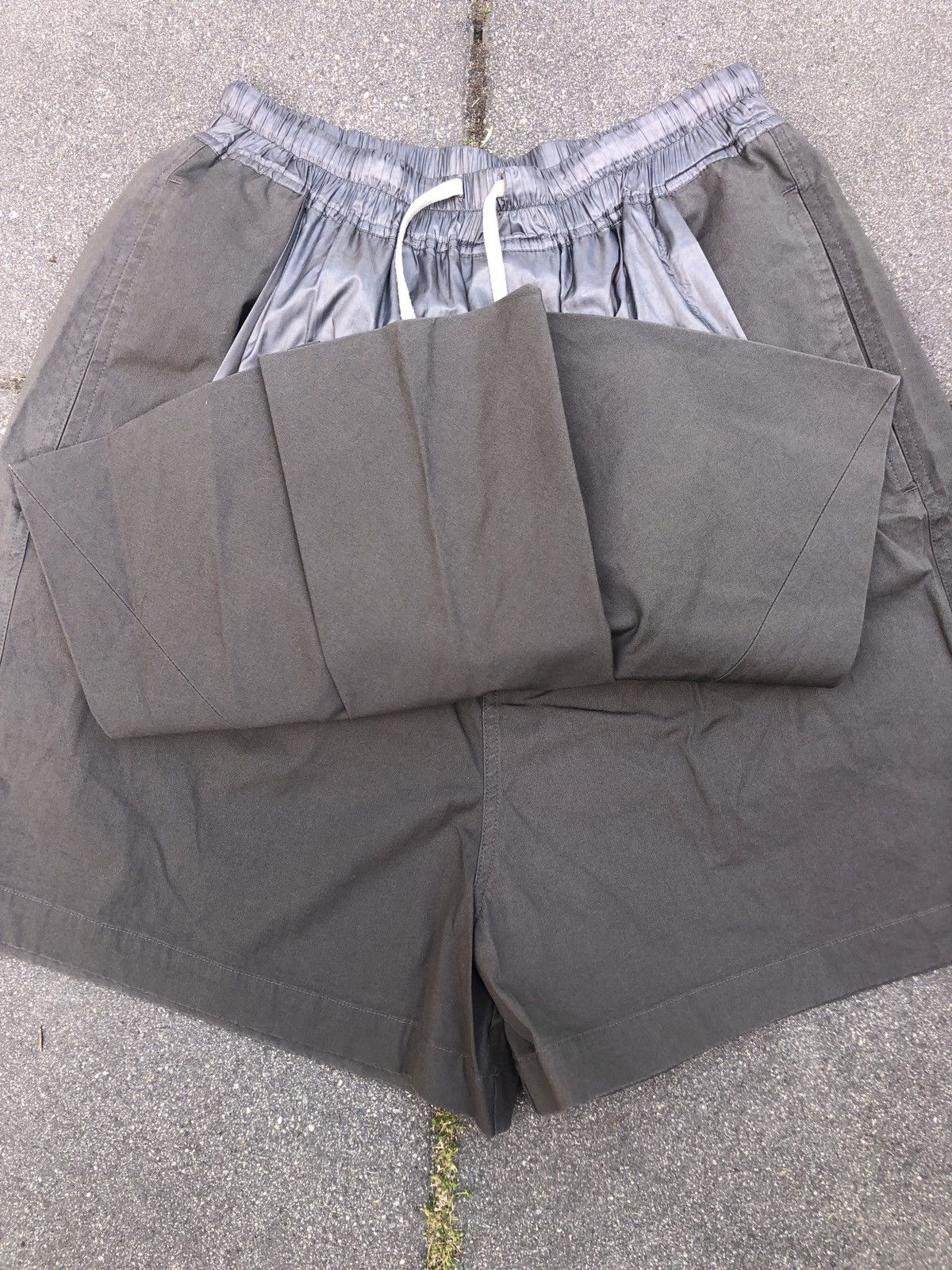 Rick Owens Rick Owens mainline ss15 faun runway 2 layer flap pod shorts Size US 40 / EU 56 - 3 Thumbnail