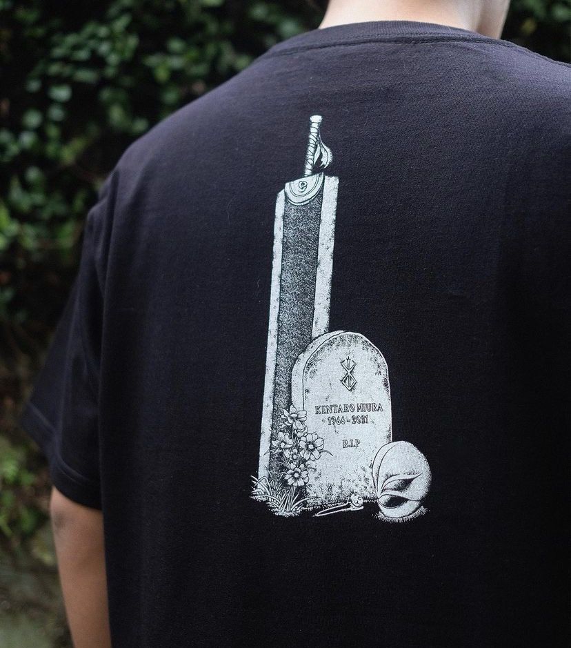Anime × Japanese Brand Berserk The Black Swordsman Party Tees Size US L / EU 52-54 / 3 - 2 Thumbnail