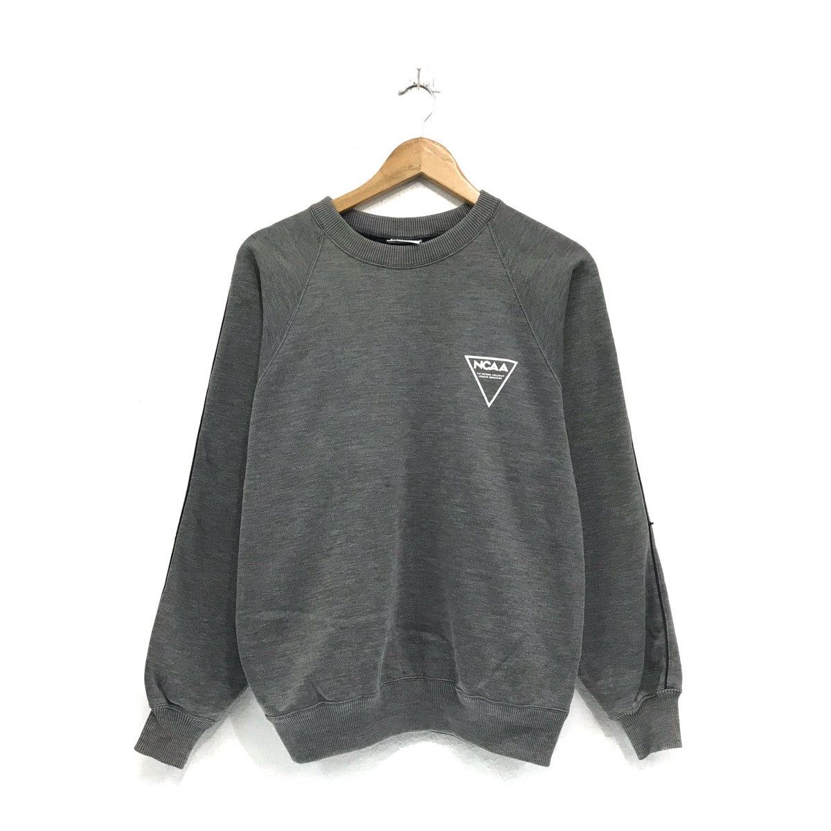 Descente × NCAA × Vintage National Collegiate Athletic Association Spellout NCAA Size US M / EU 48-50 / 2 - 2 Thumbnail