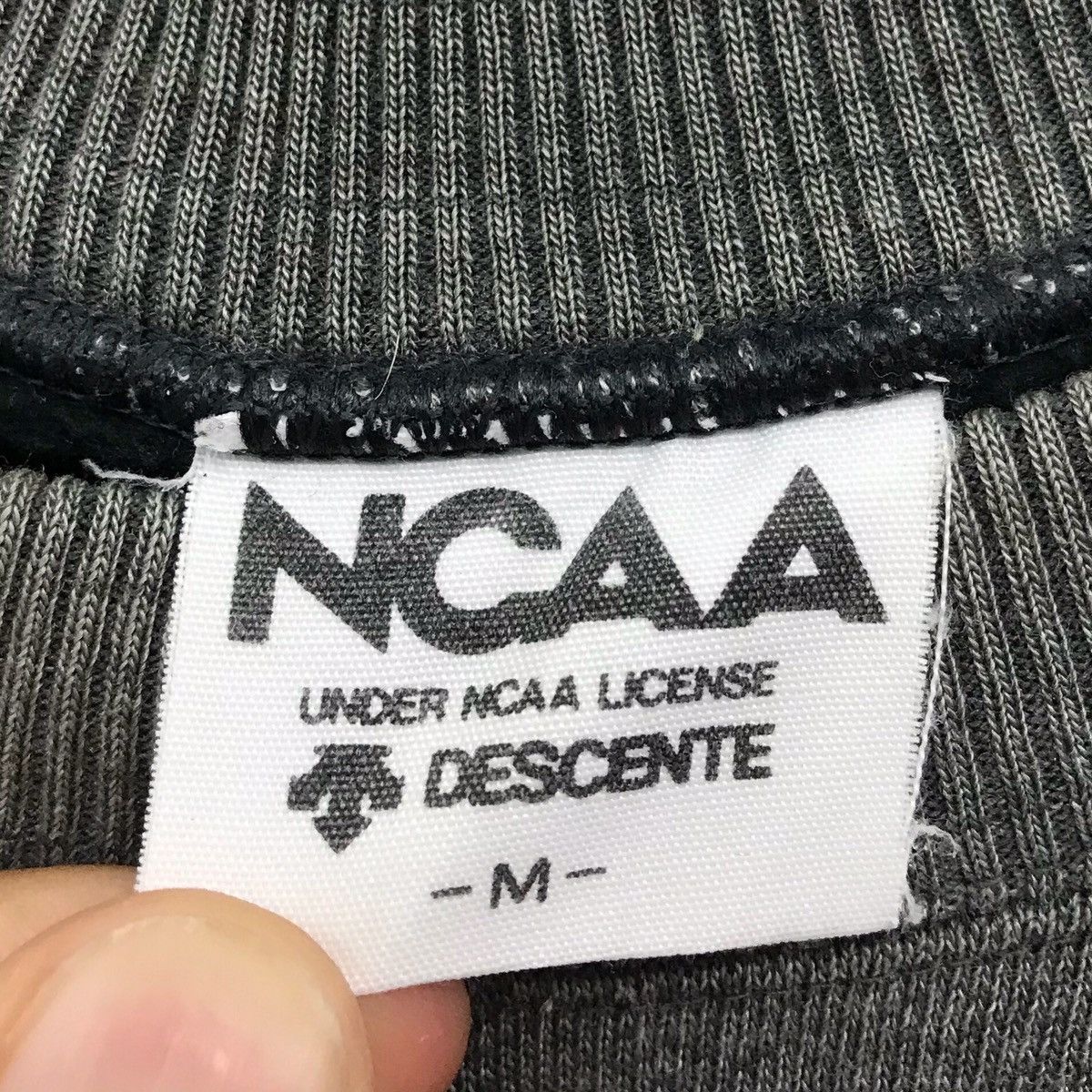 Descente × NCAA × Vintage National Collegiate Athletic Association Spellout NCAA Size US M / EU 48-50 / 2 - 8 Thumbnail