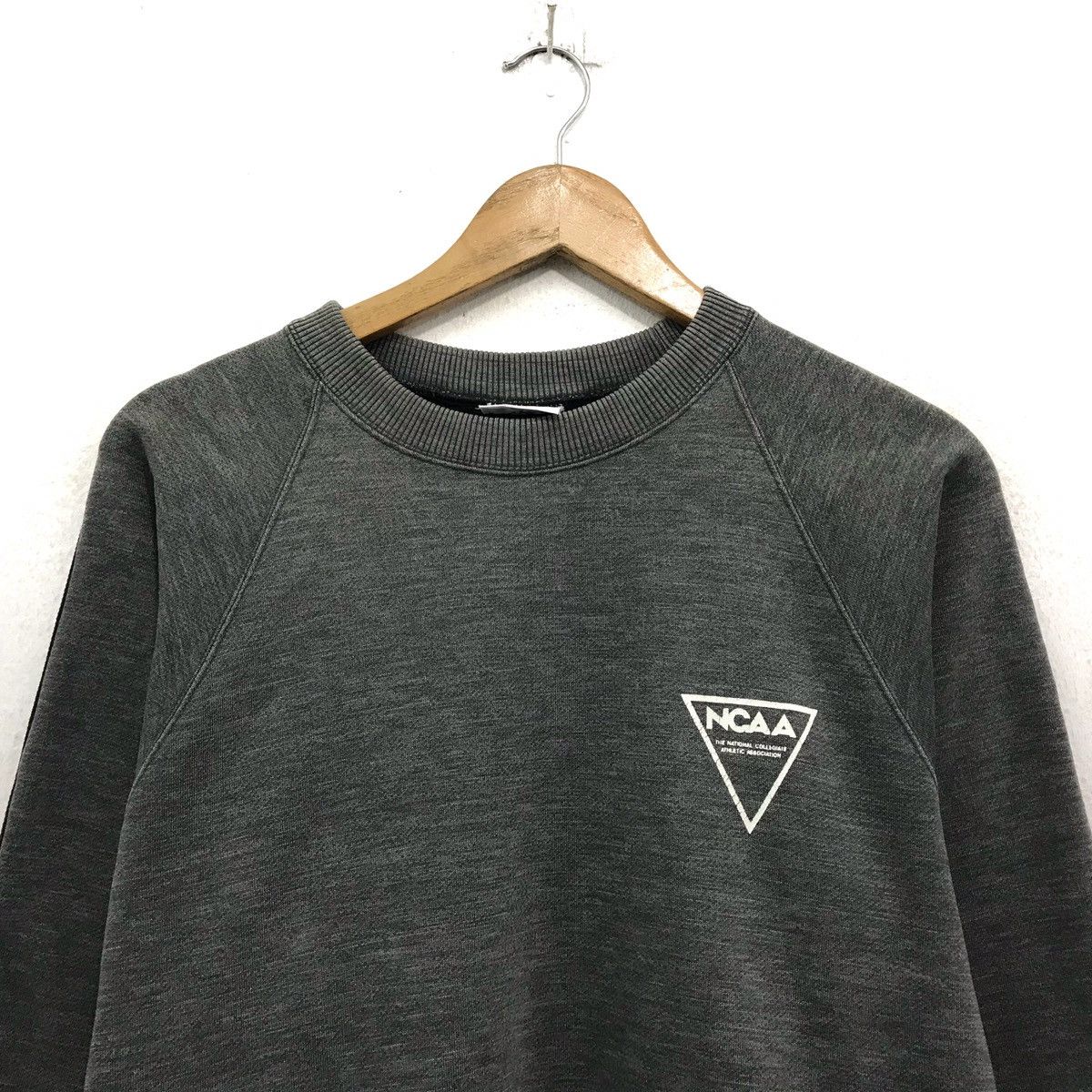 Descente × NCAA × Vintage National Collegiate Athletic Association Spellout NCAA Size US M / EU 48-50 / 2 - 4 Thumbnail