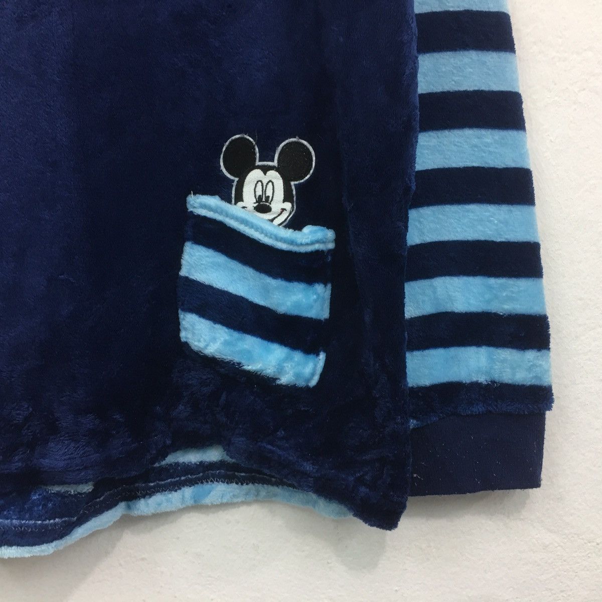 Cartoon Network × Disney × Mickey Mouse Mickey Mouse Sweatshirt Crewneck Logo Mickey Stripes Design Size US M / EU 48-50 / 2 - 6 Thumbnail